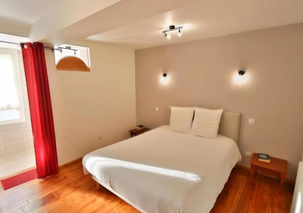 Bed in Le Relais Basque