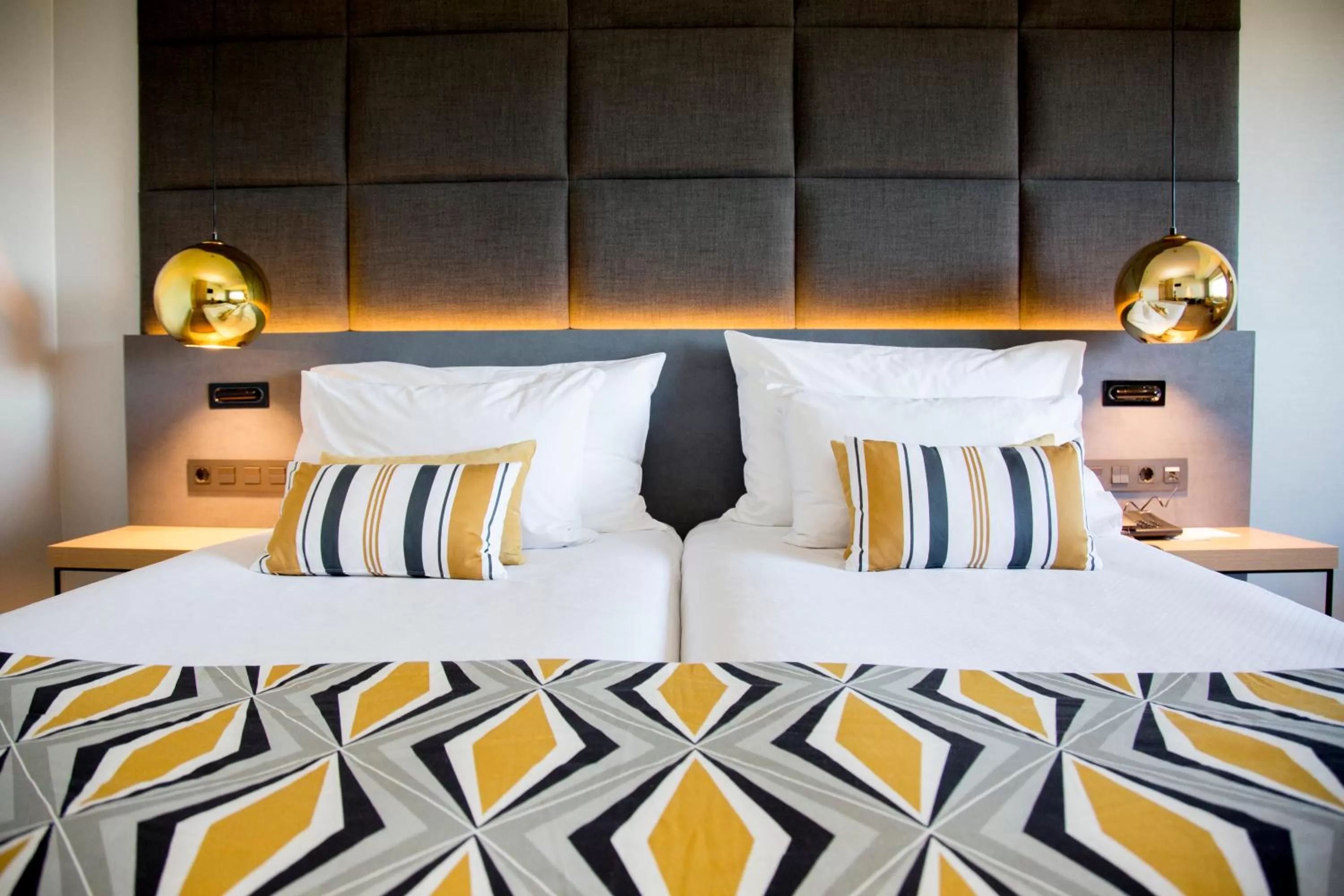 Bedroom, Bed in Hotel Tres Reyes Pamplona