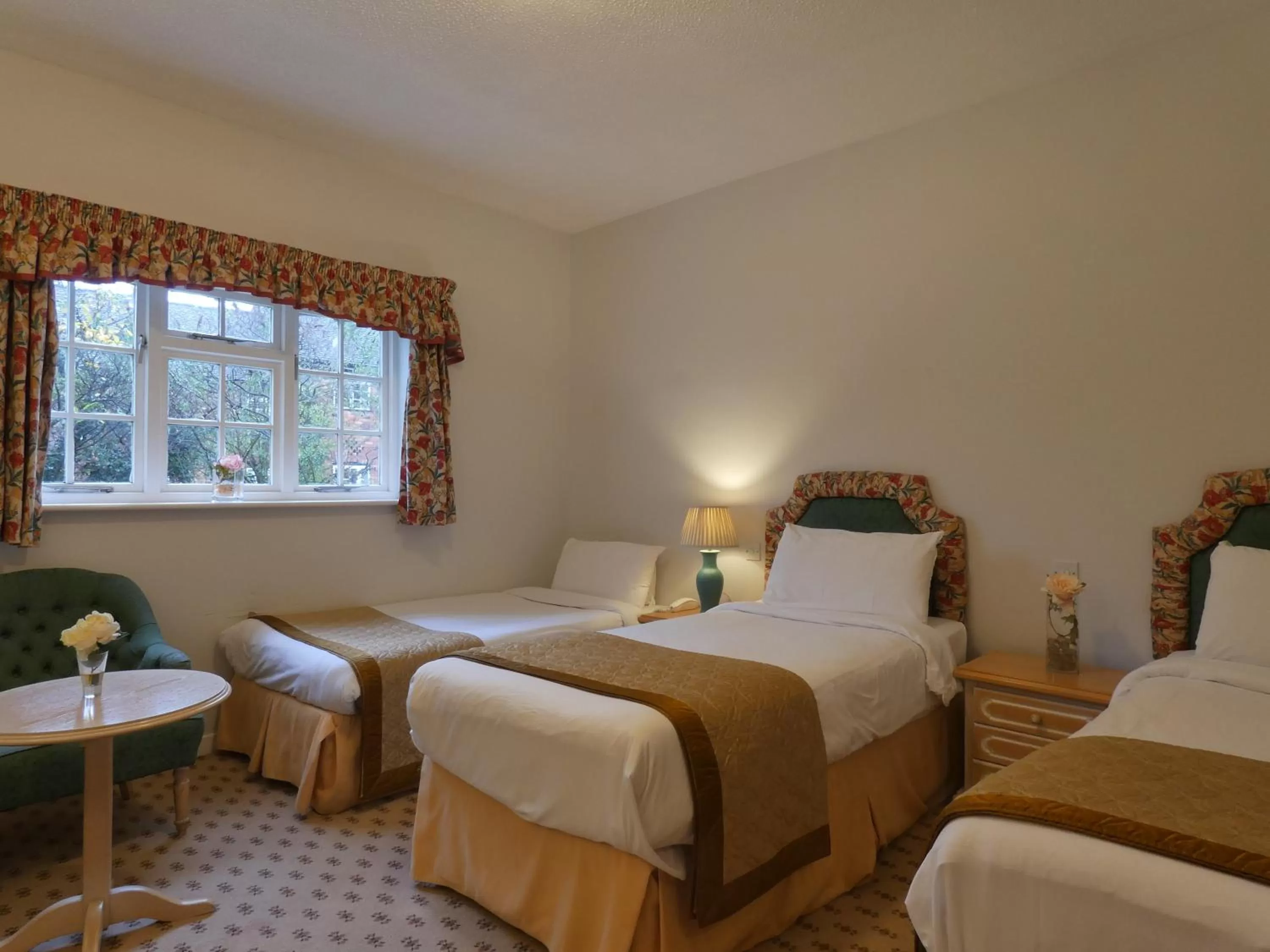 Bed in Marston Farm Hotel