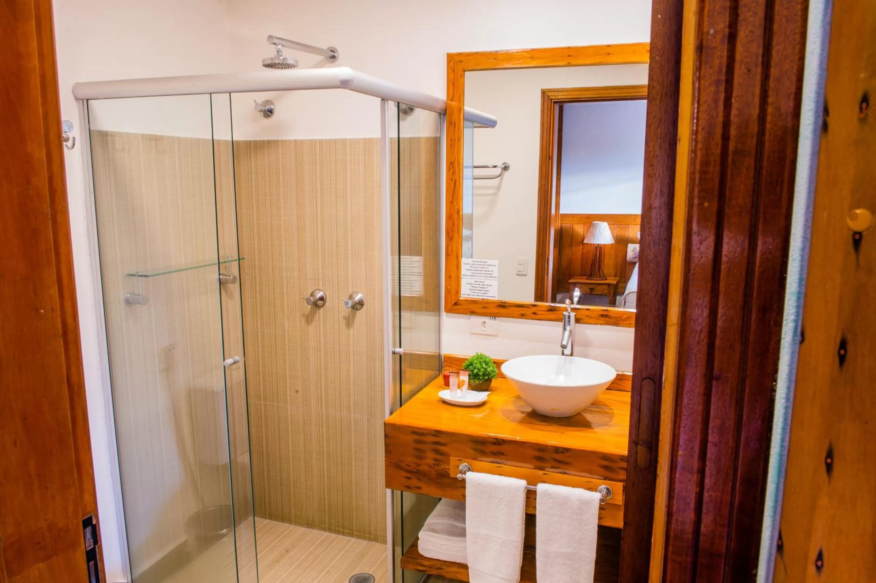 Shower in Pousada das Lavandas