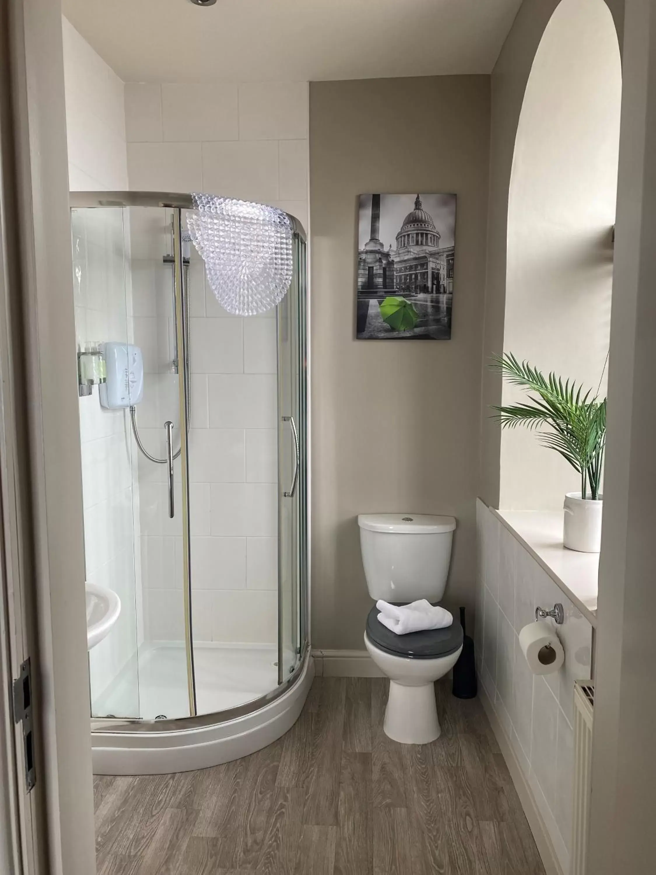 Deluxe King Room in The White Swan, Yeadon Deluxe King Room in The White Swan, Yeadon