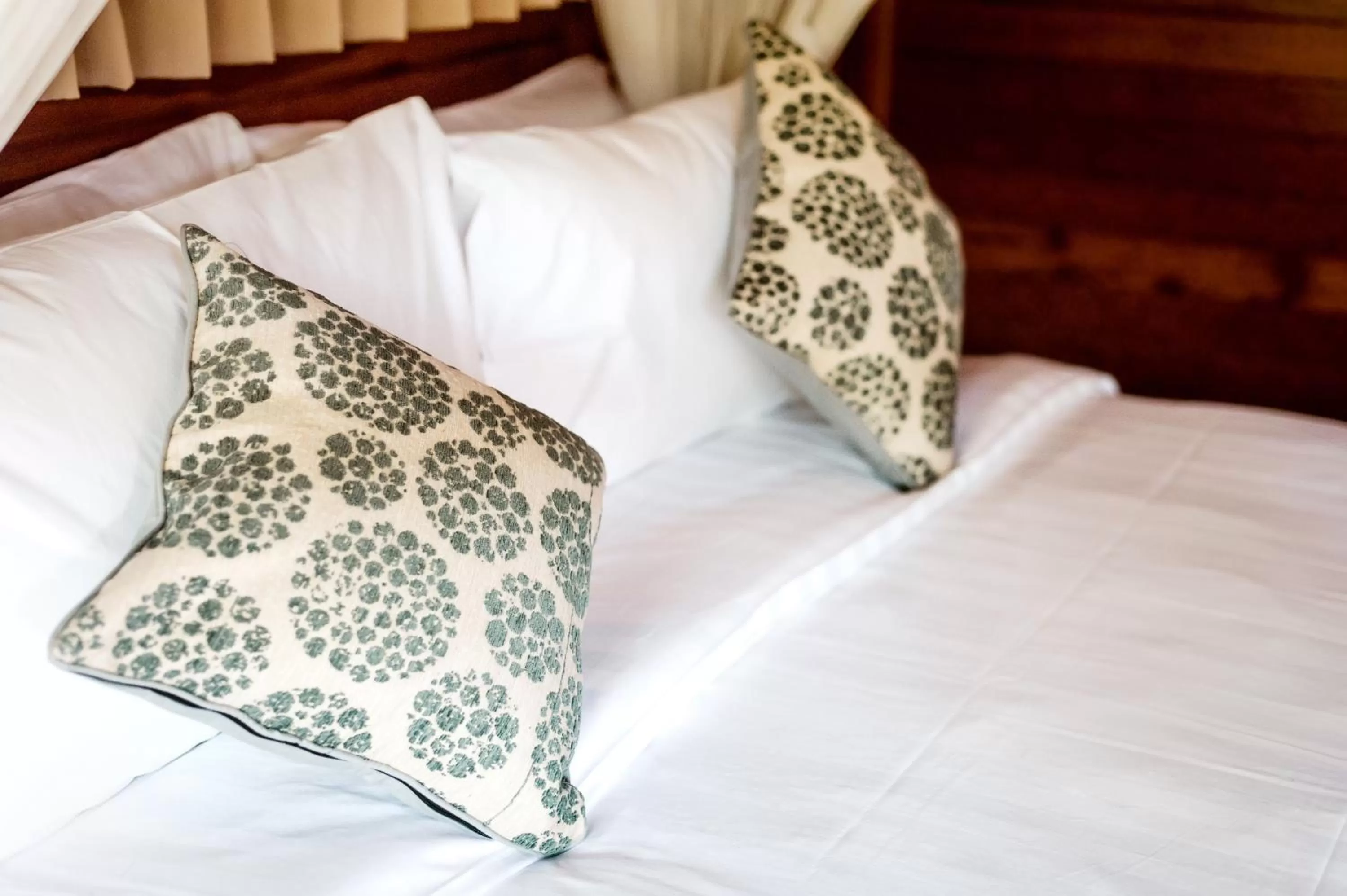 Bed in Mamamia Island Villa