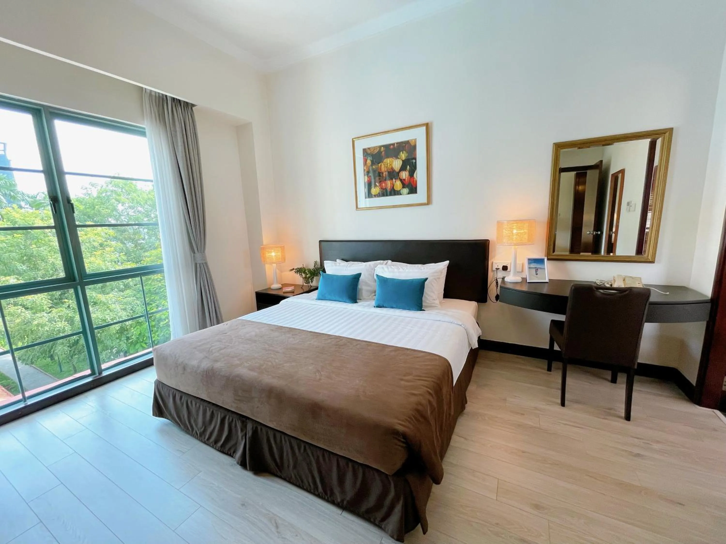 Bedroom, Bed in Diamond Westlake Suites