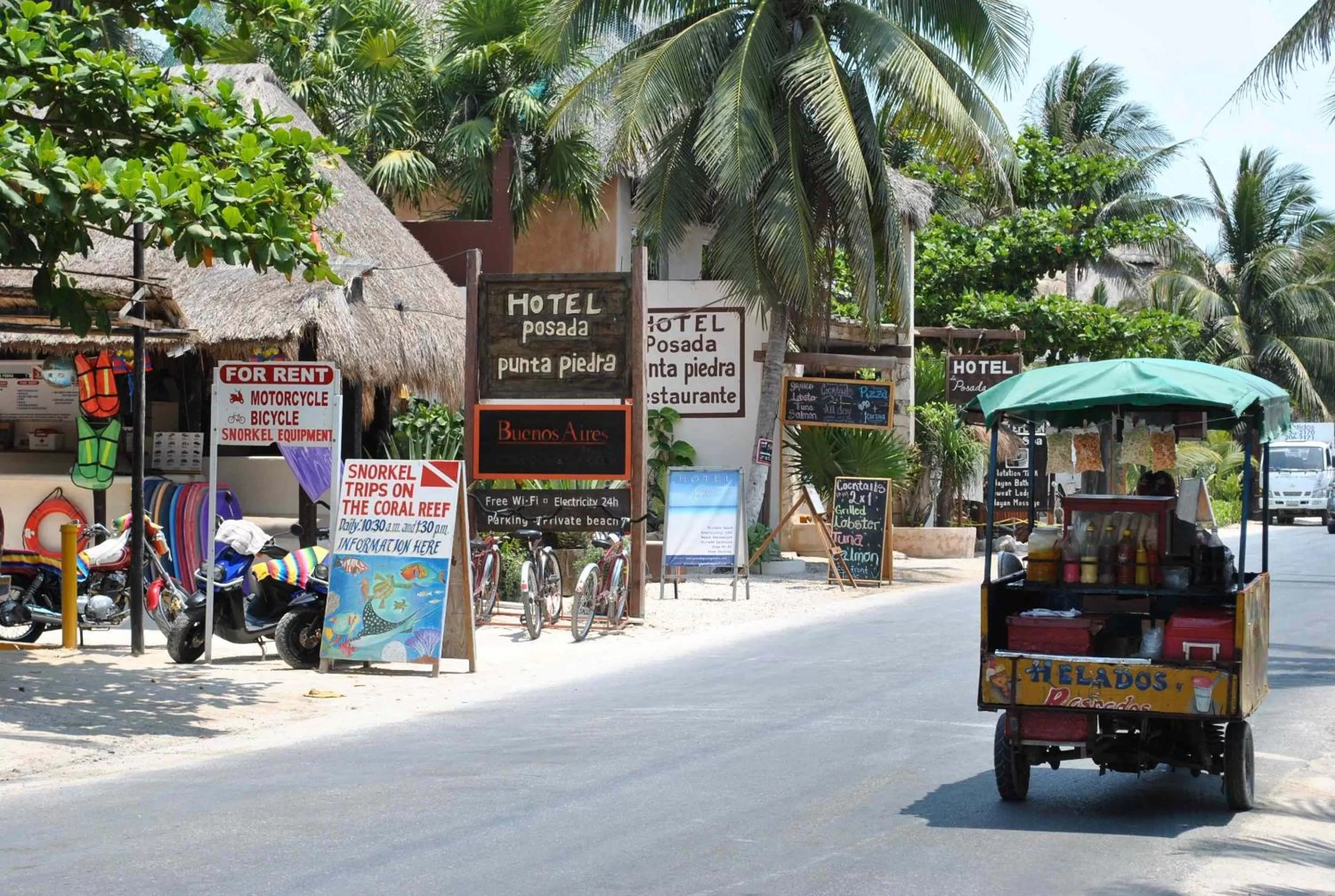 Facade/entrance in Punta Piedra Beach Posada