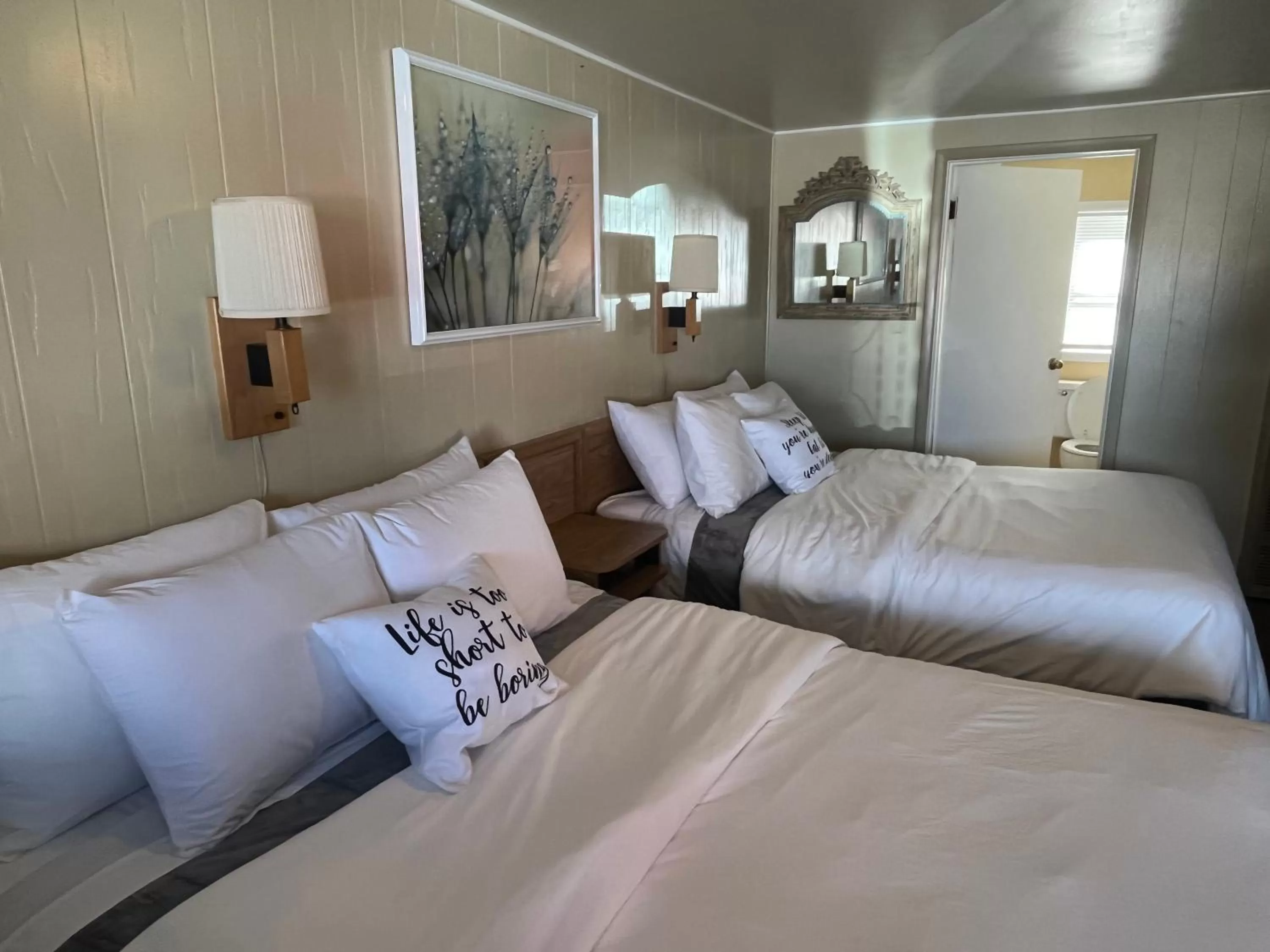 Bedroom, Bed in Lodge at Poncha Springs