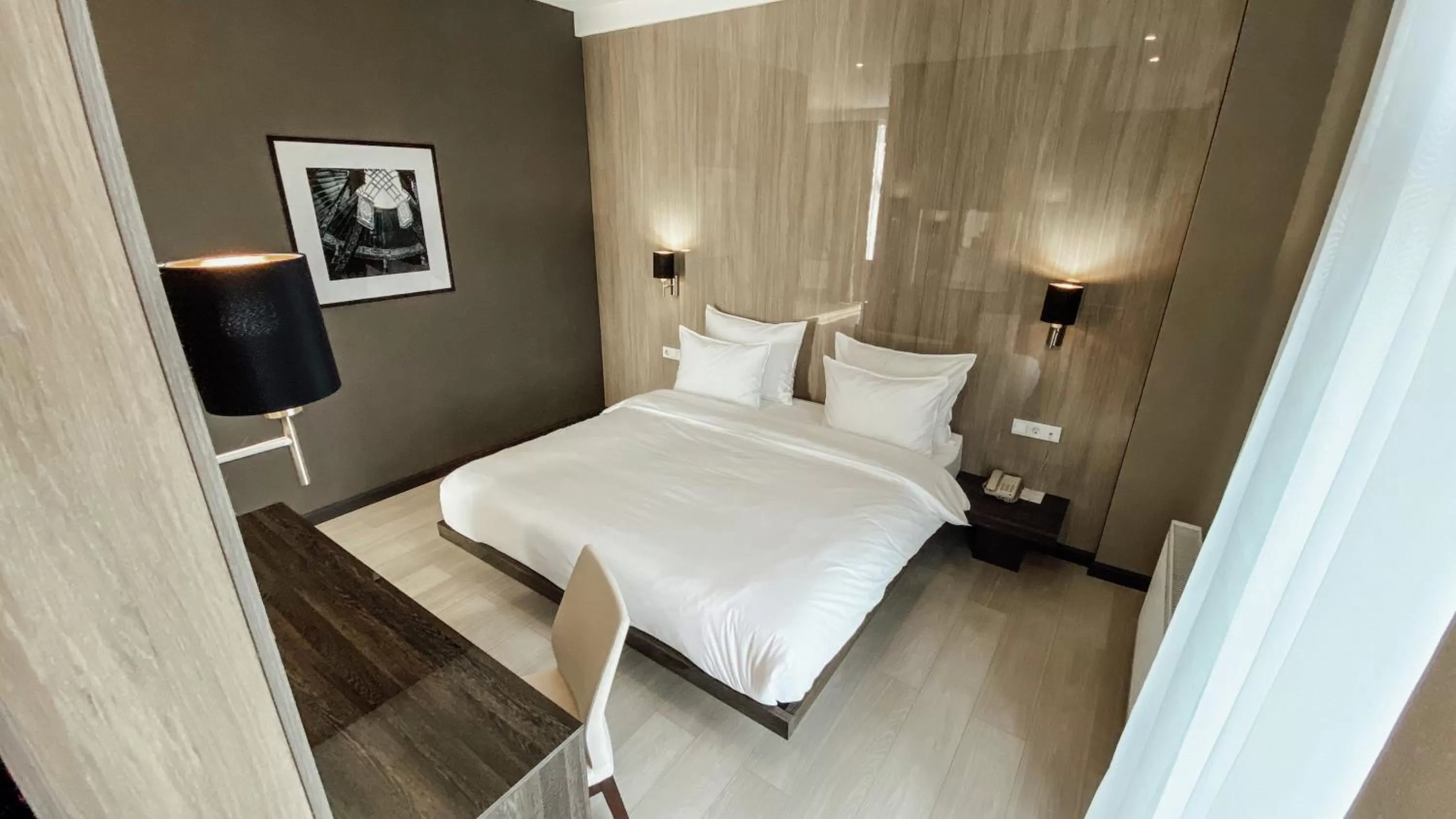 Photo of the whole room, Bed in Resident City Hotel