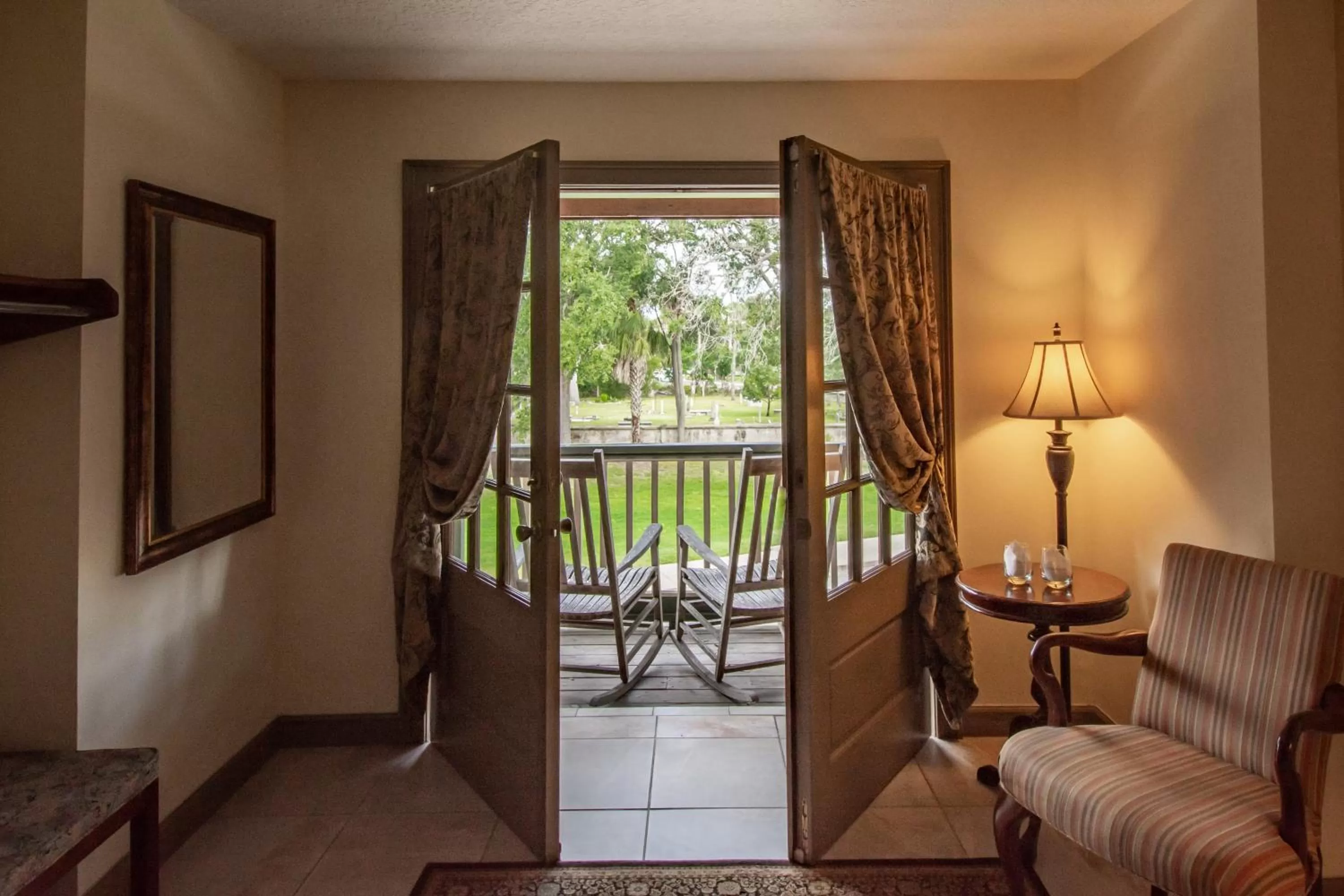 Seating area in St George Inn - Saint Augustine