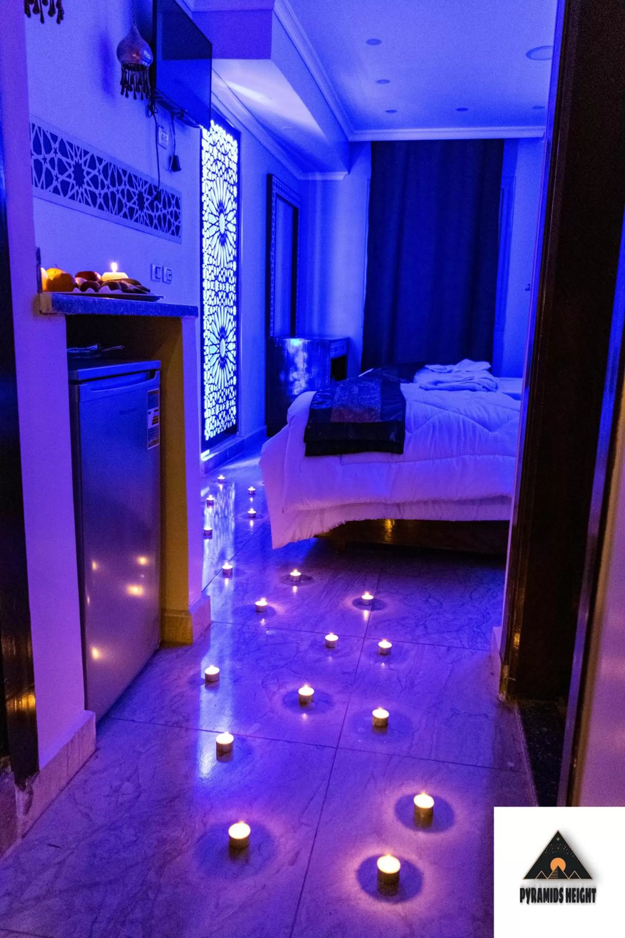 Decorative detail, Bed in Pyramids Height Hotel & Pyramids Master Scene Rooftop