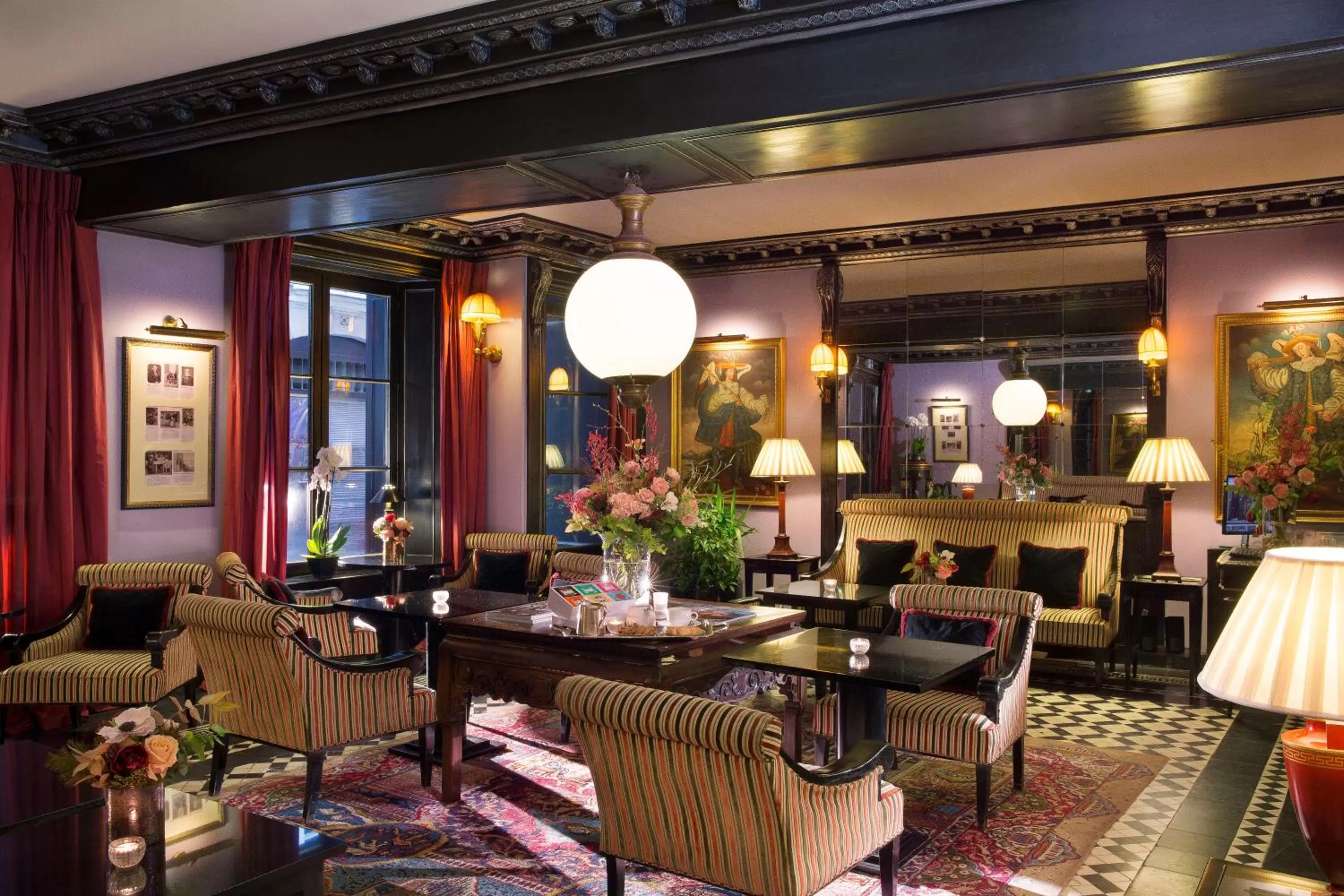 Lobby or reception in Hotel La Villa d'Estrées - Saint-Germain