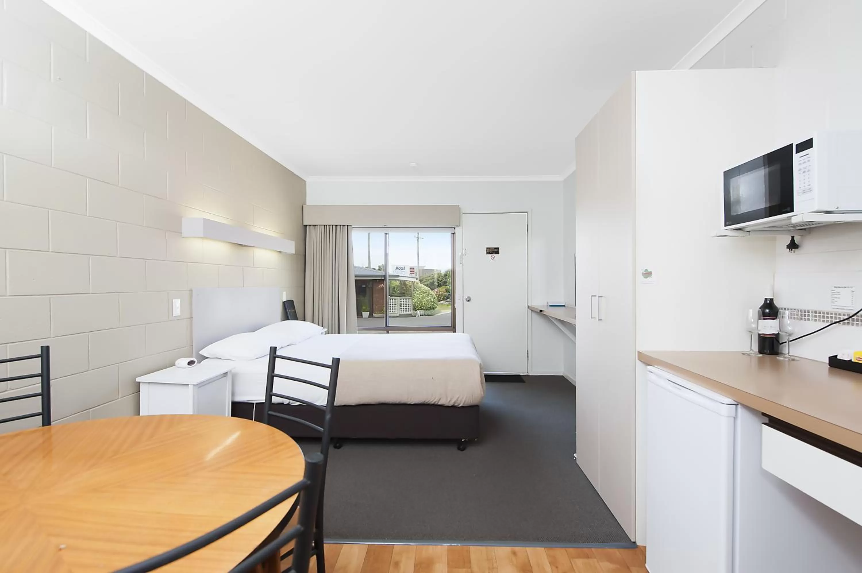 Photo of the whole room, Bed in Motel Marengo