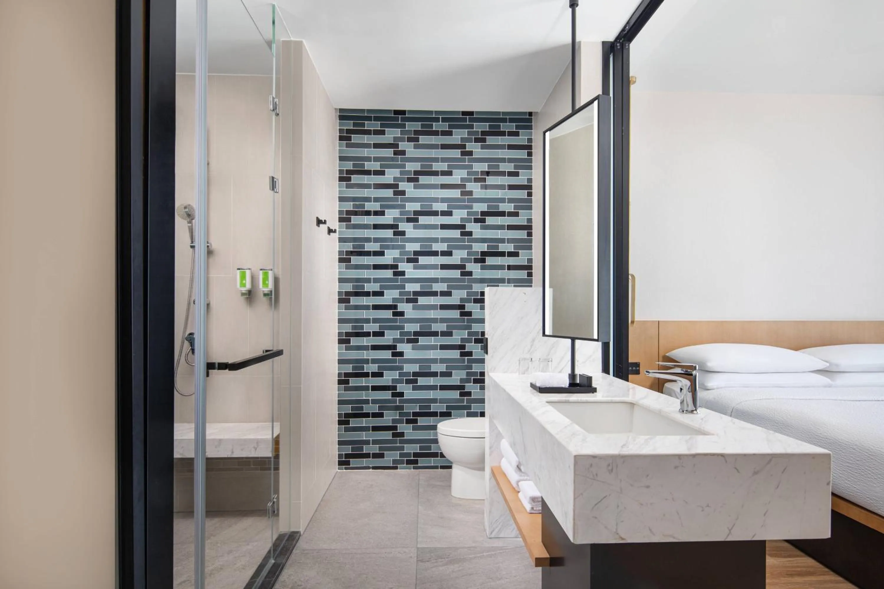 Bathroom, Bed in Fairfield by Marriott Kunming Xinying