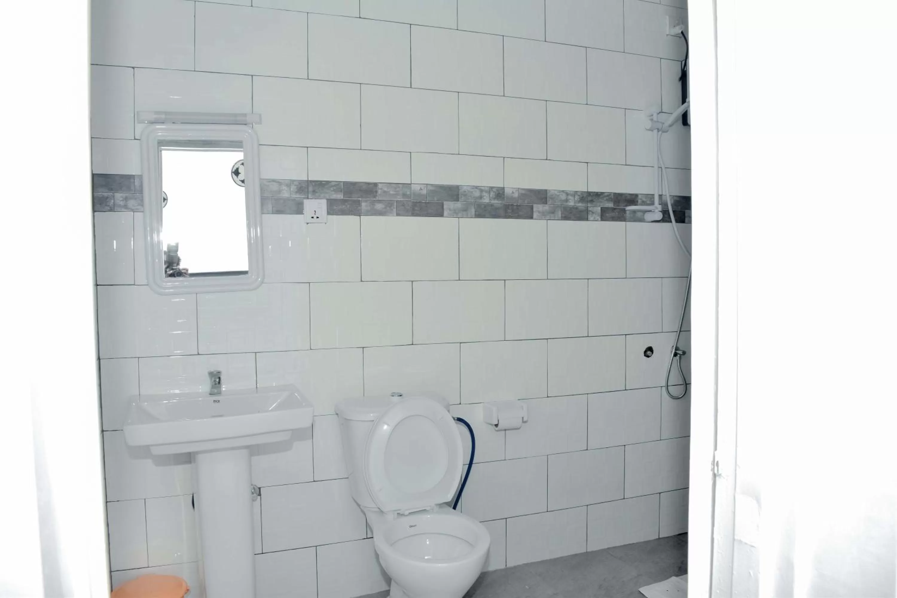 Toilet in INZOZI AFRICA HOUSE B&B-Gishushu