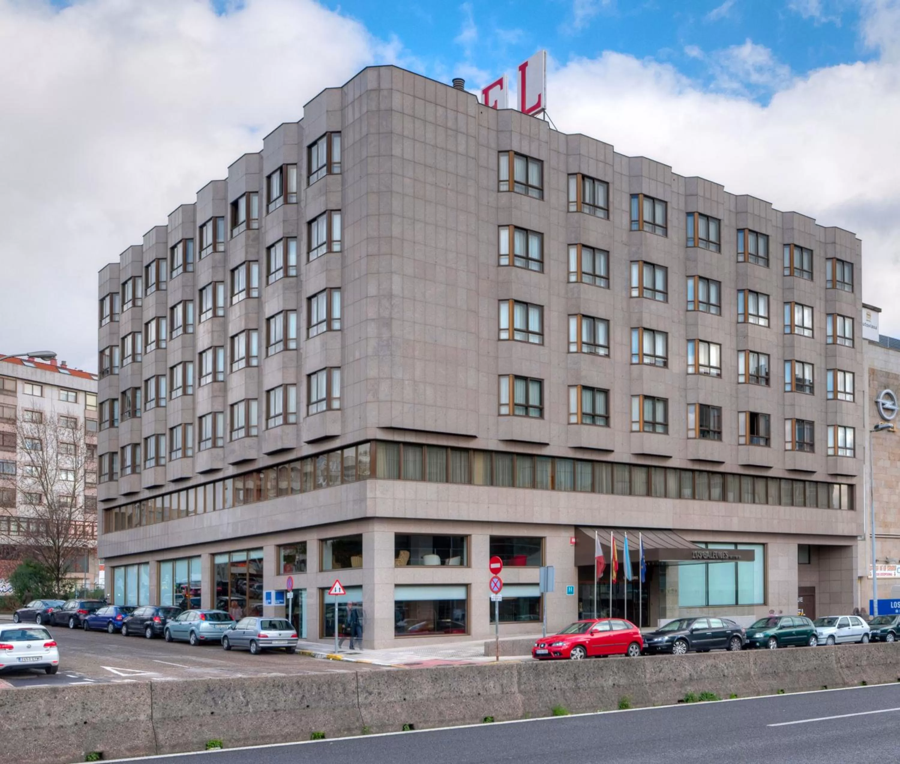 Property building in Hotel Vigo Los Galeones Affiliated by Meliá
