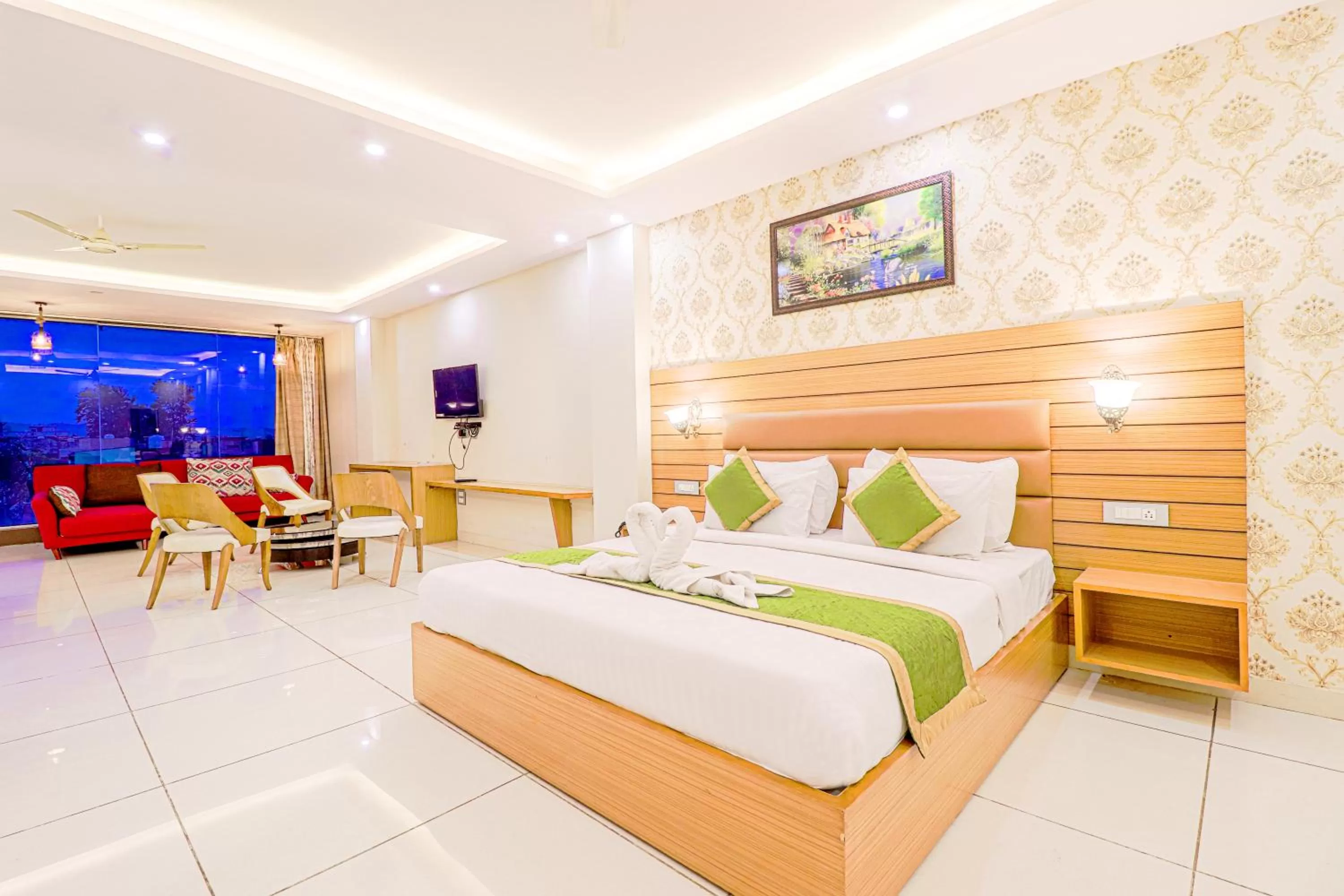 Photo of the whole room, Bed in The Glory Hotel