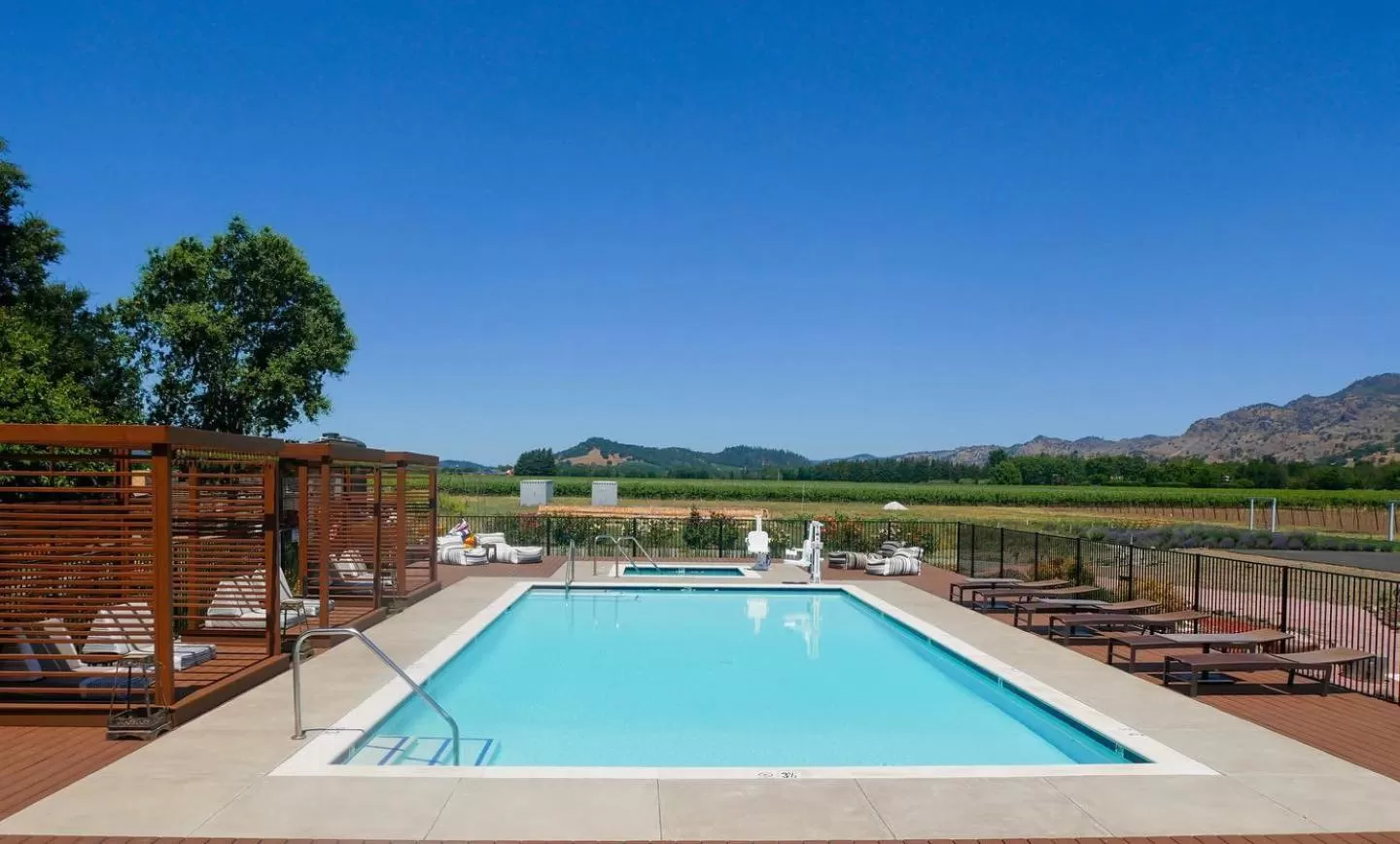Swimming Pool in Bann at Oak Knoll Napa
