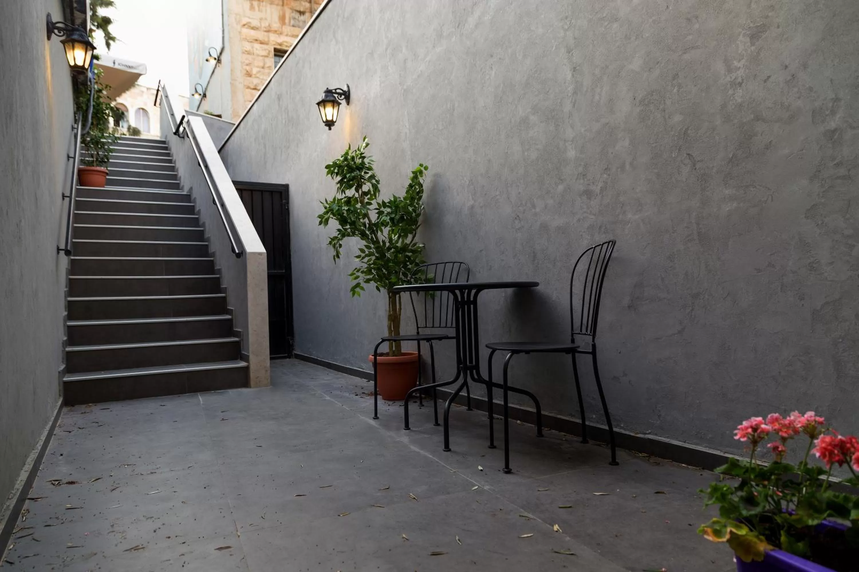 Facade/entrance in Johnny Hotel