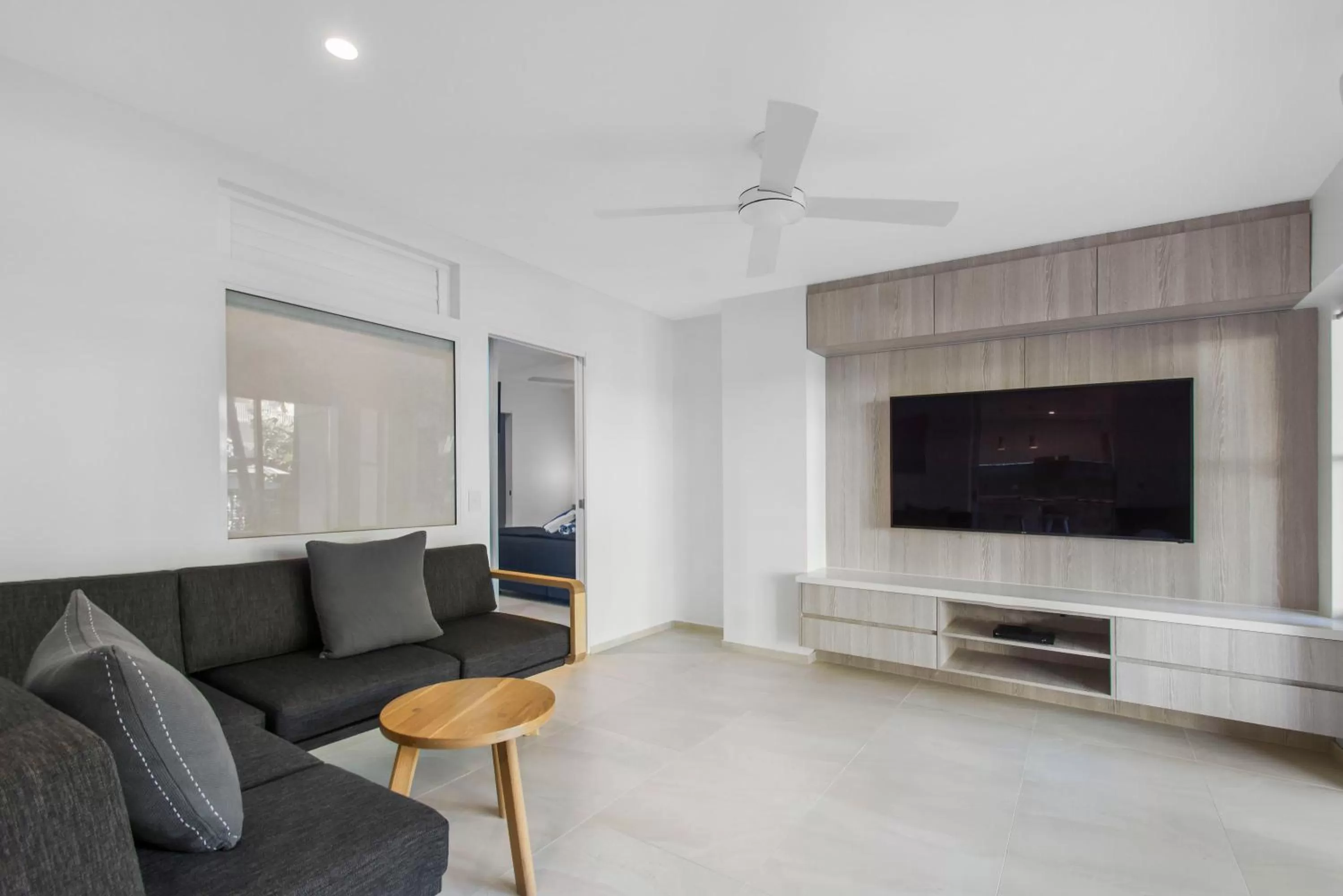 TV and multimedia in Mantra French Quarter Noosa