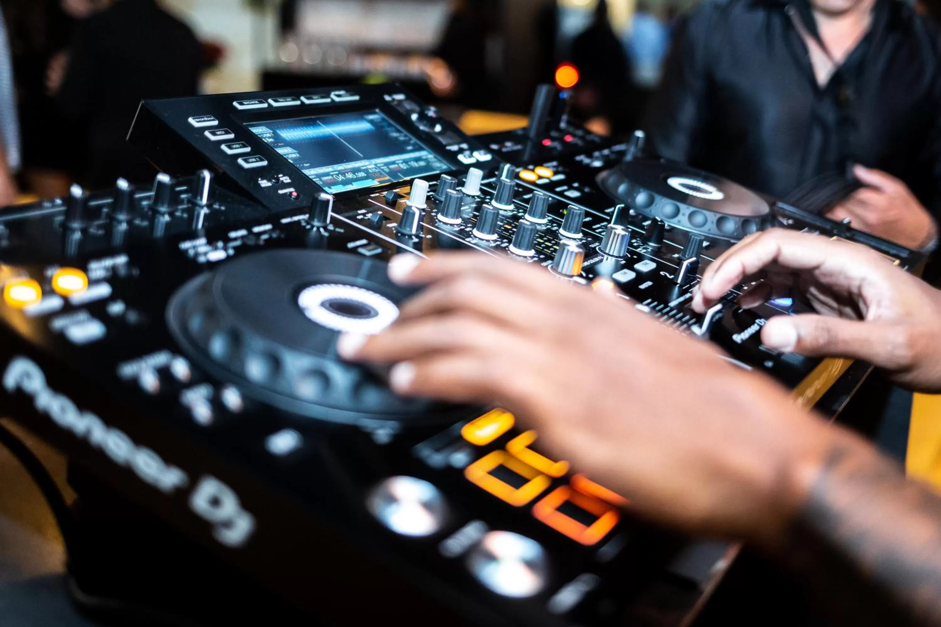 Restaurant/places to eat in Mush Rooms Apartments