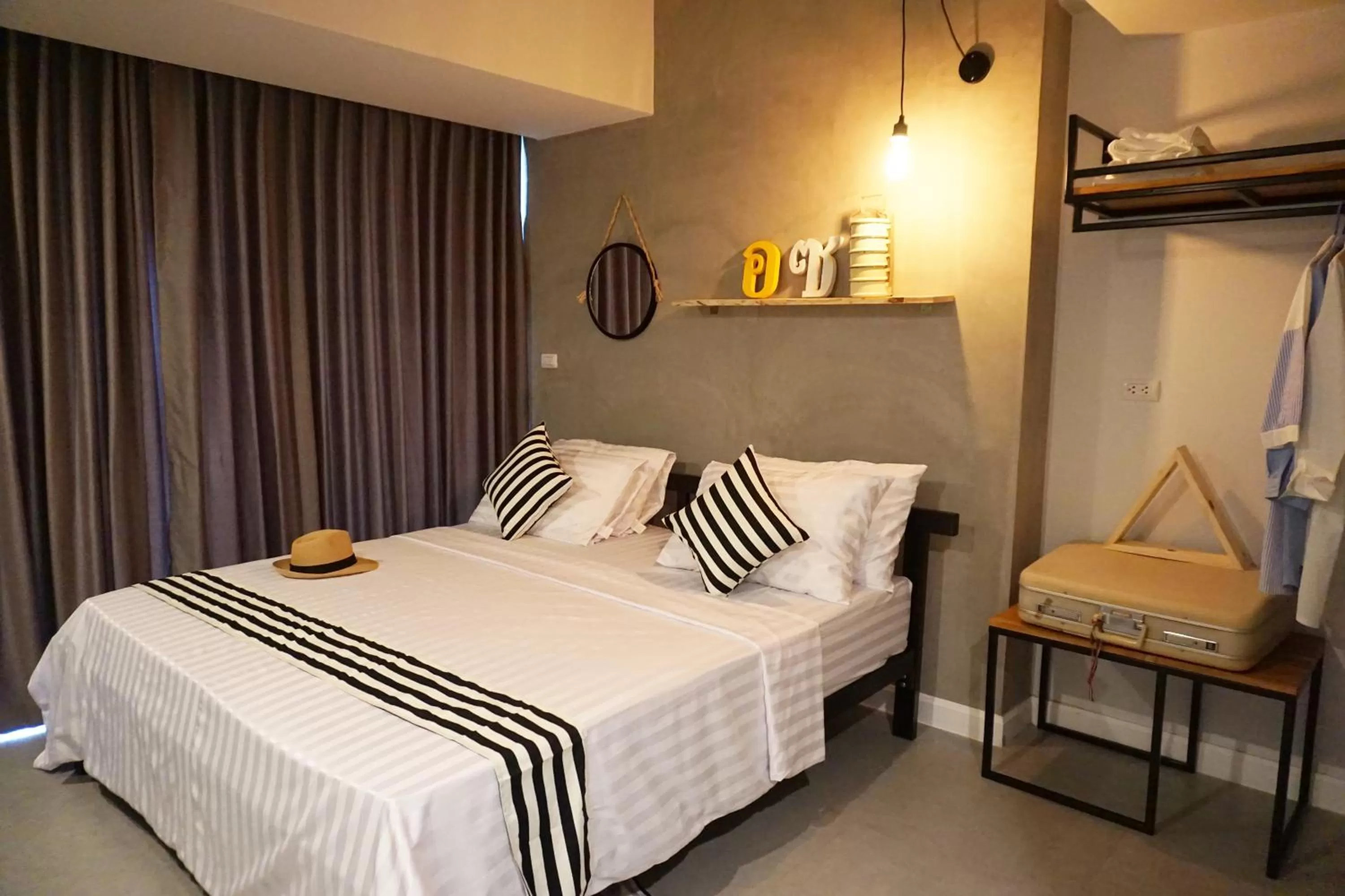 Bedroom, Bed in Hansa Bangkok House