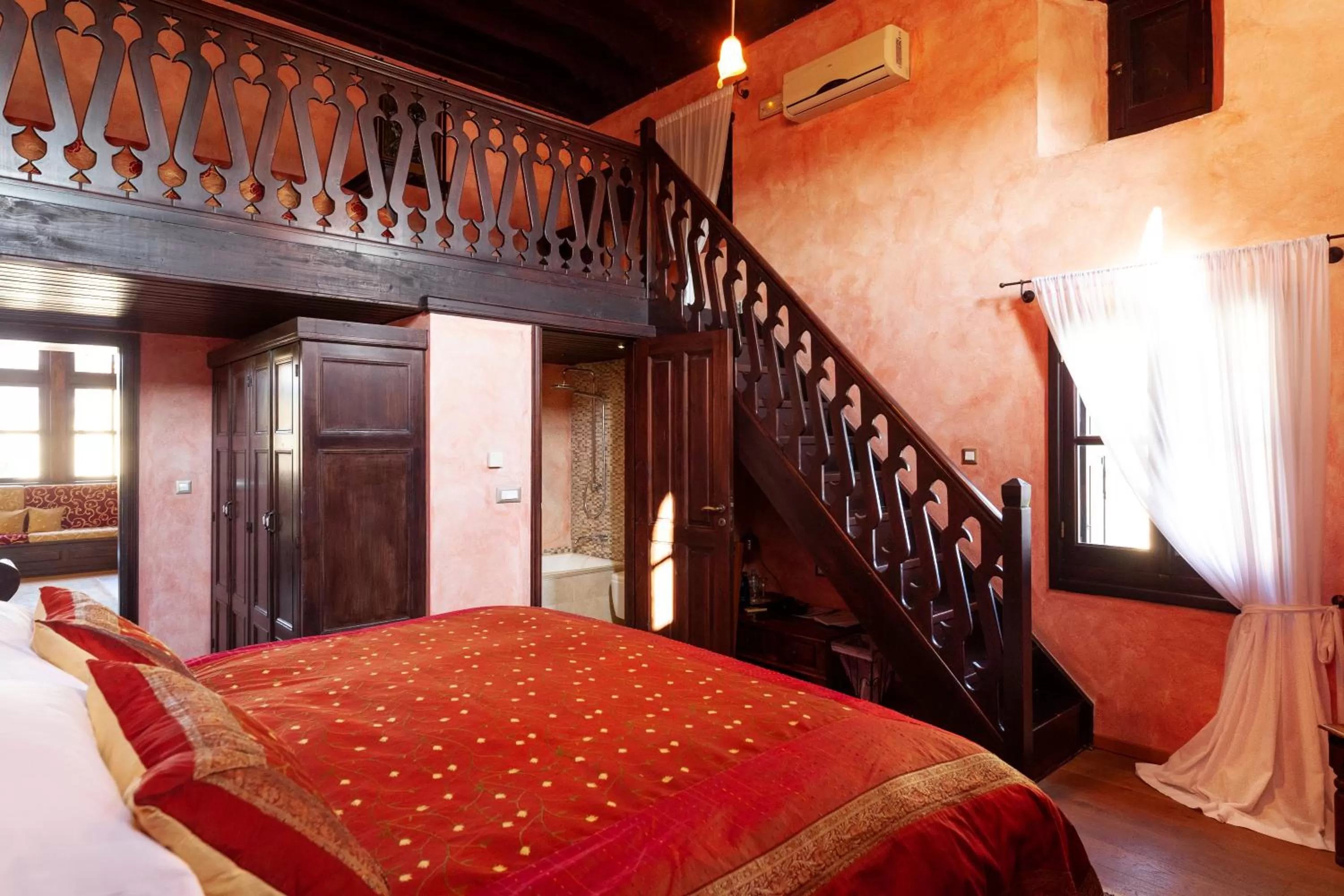 Bed in Spirit Of The Knights Boutique Hotel