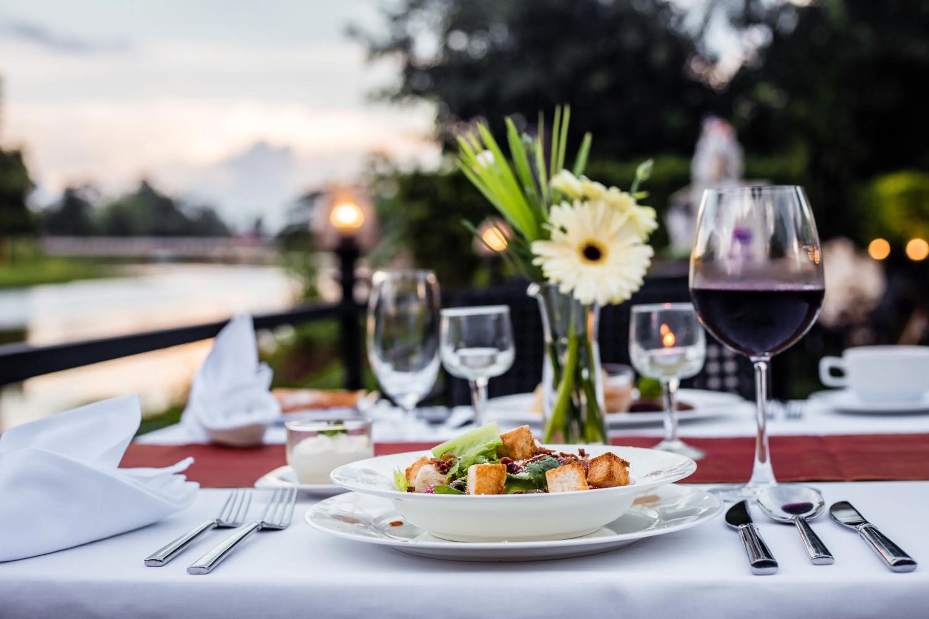 Restaurant/places to eat in Aruntara Riverside Boutique Hotel