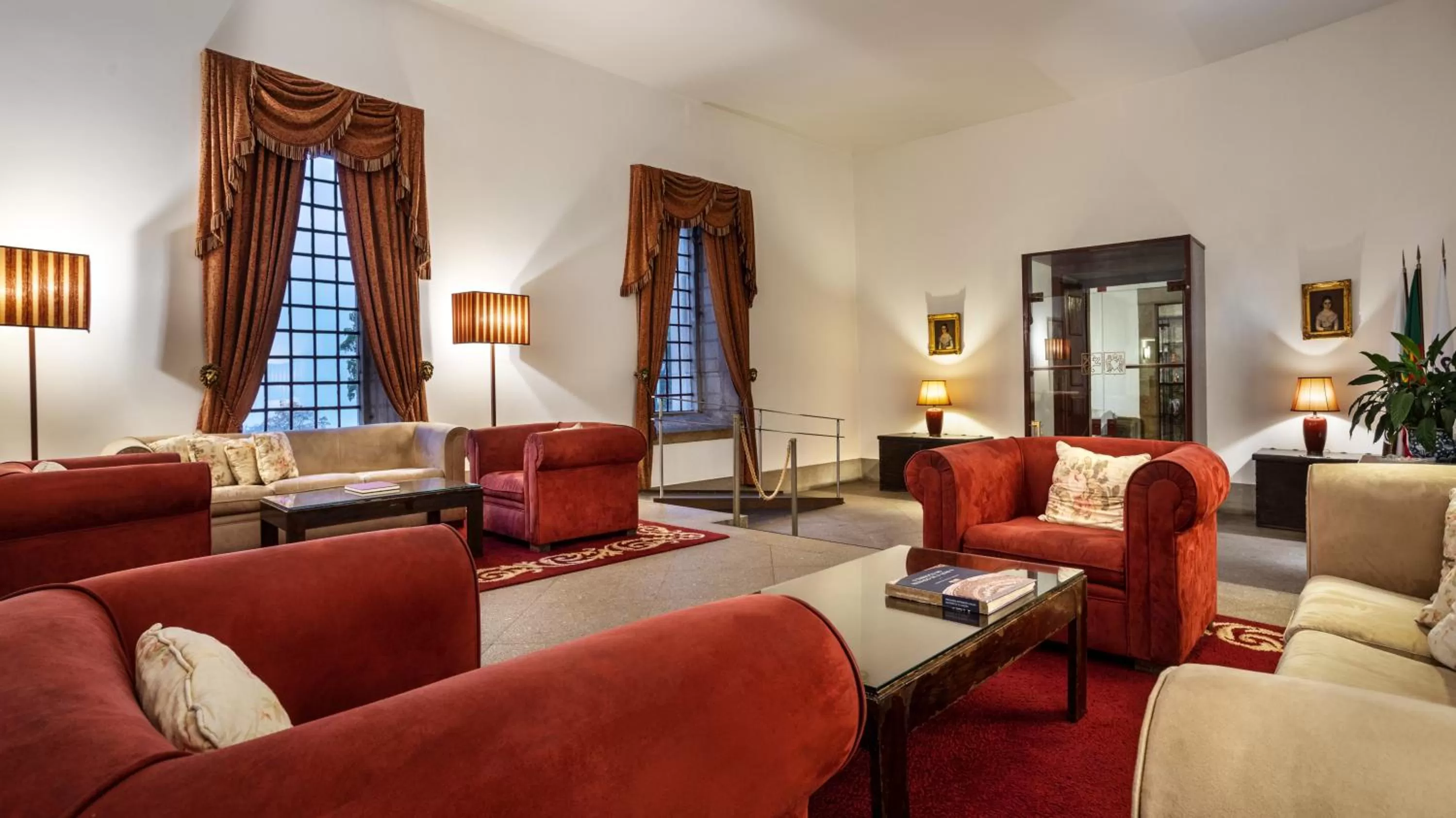 Living room in Pousada Mosteiro de Guimaraes