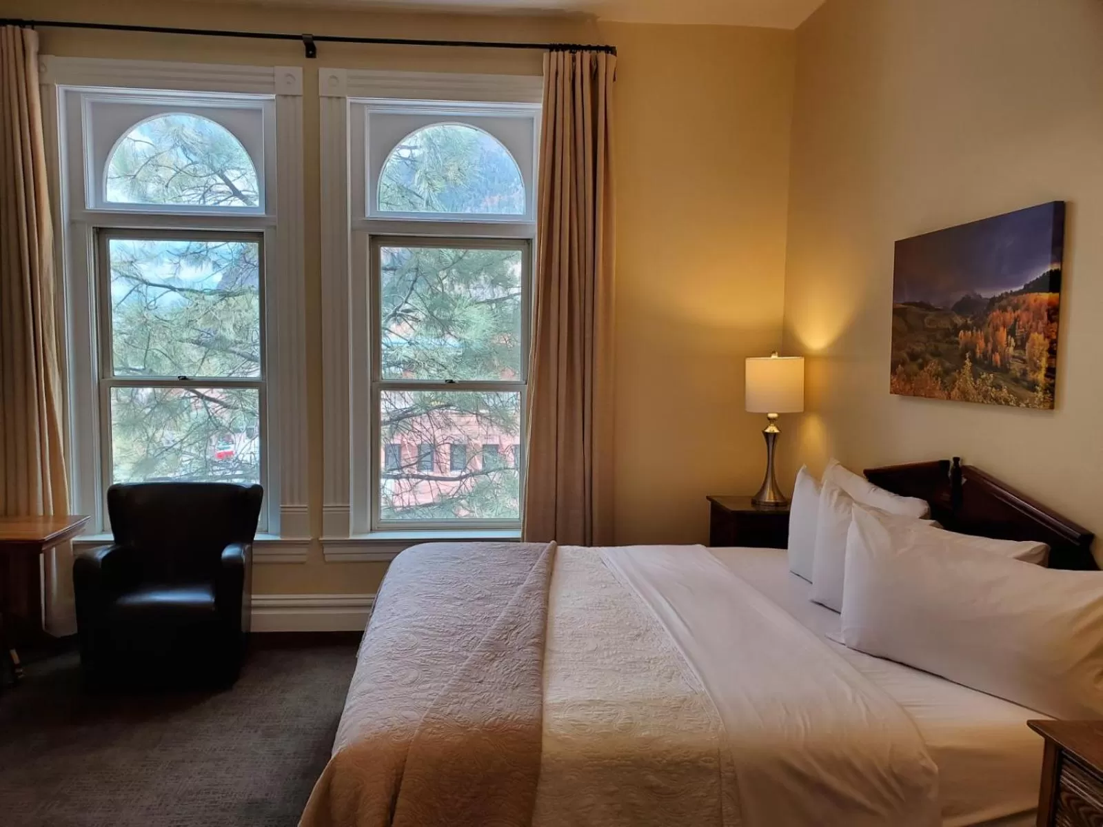 Bedroom, Bed in Hotel Ouray - for 12 years old and over