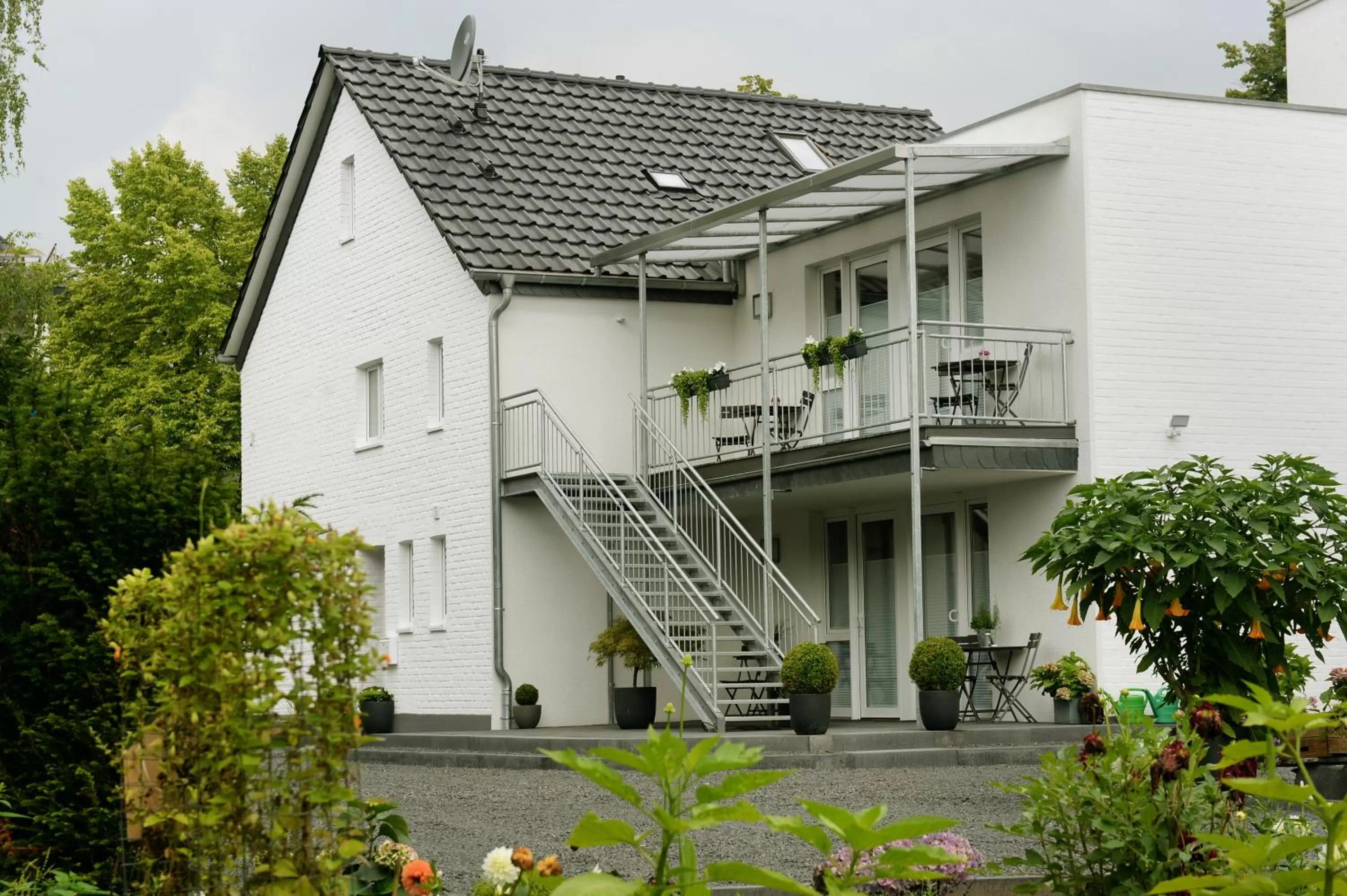Property building in Bed & Breakfast Meerbusch