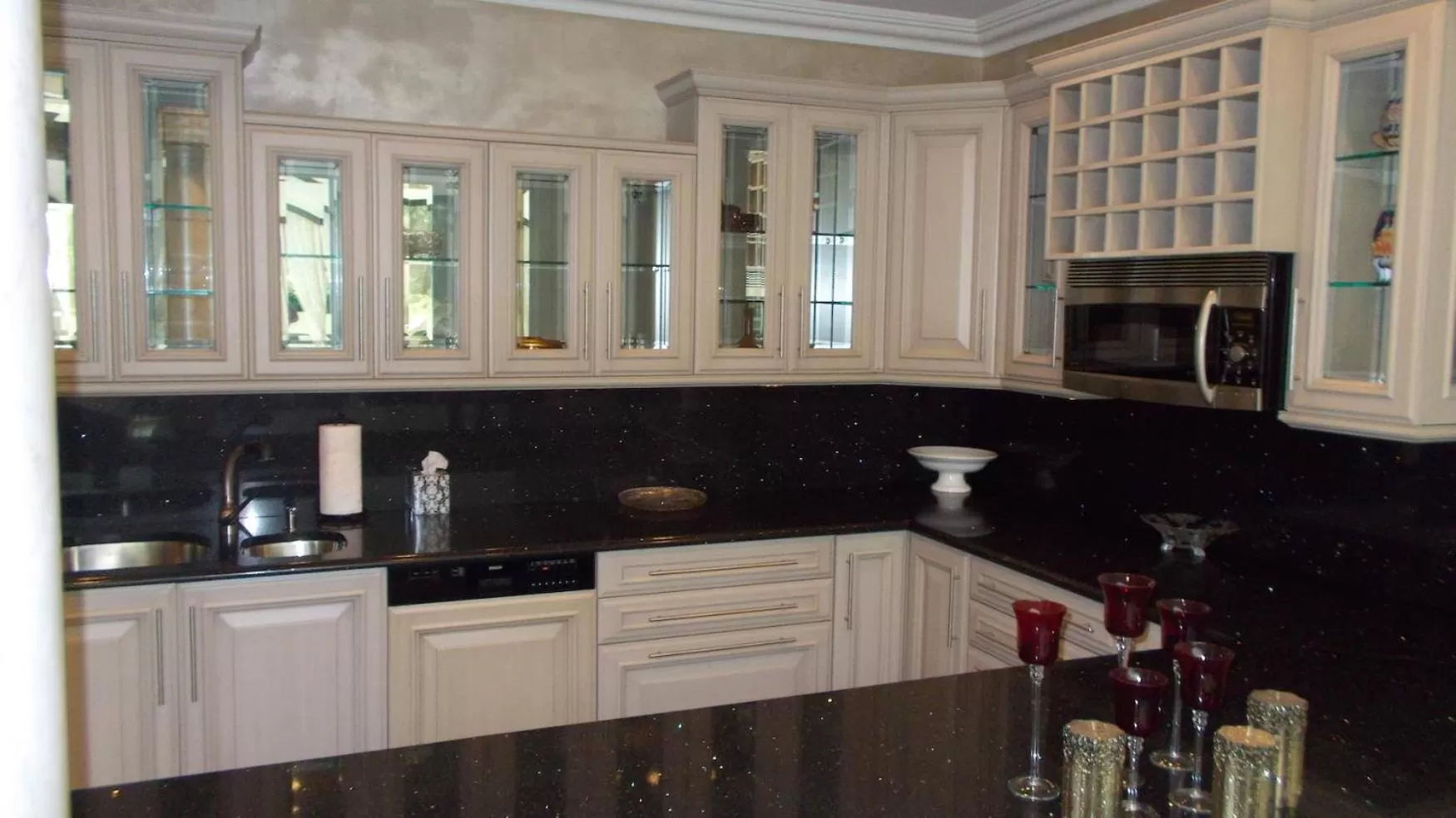 Kitchen or kitchenette in Mill Creek Gardens