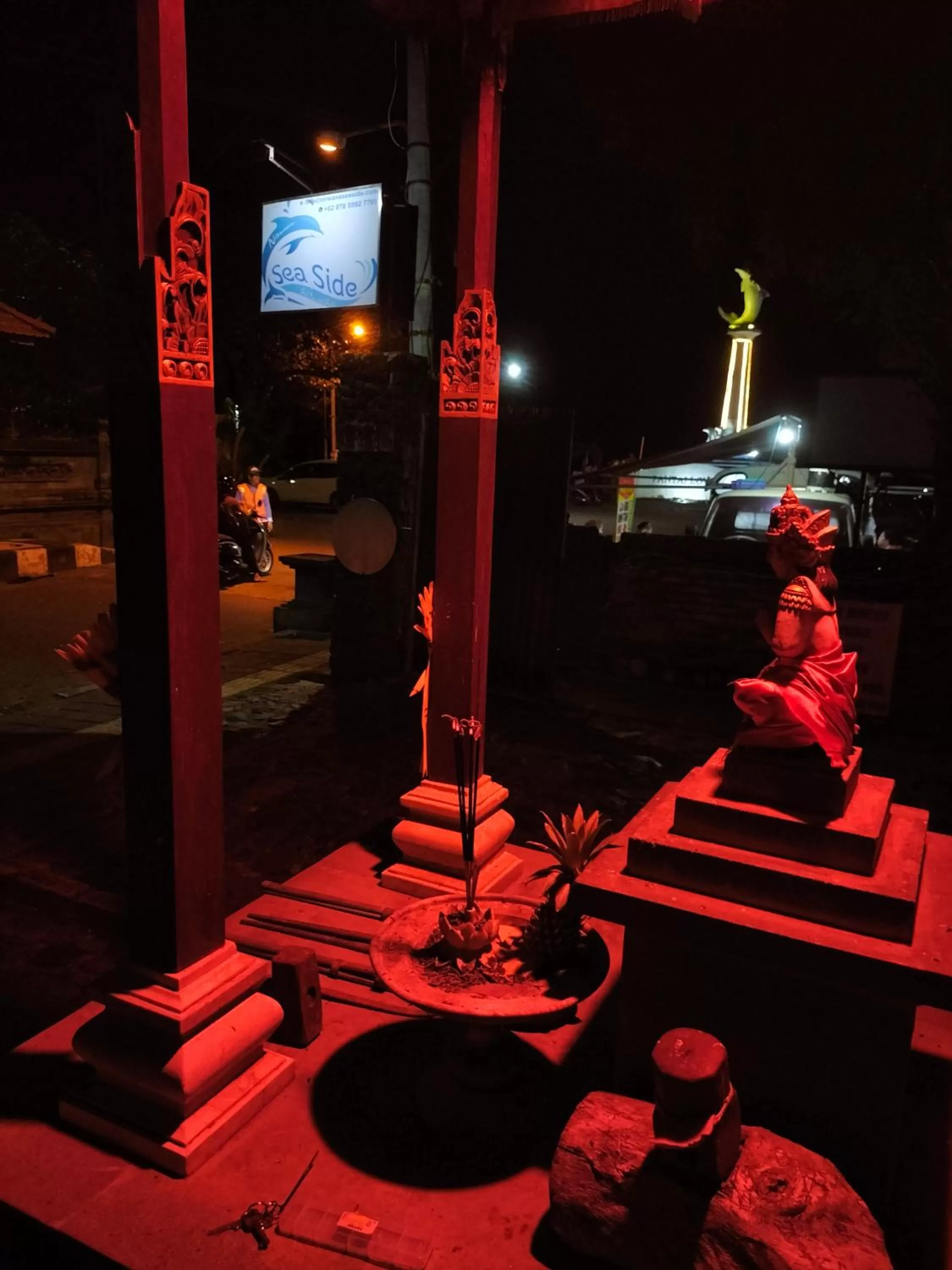 Restaurant/Places to Eat in Nirwana Sea Side Cottages