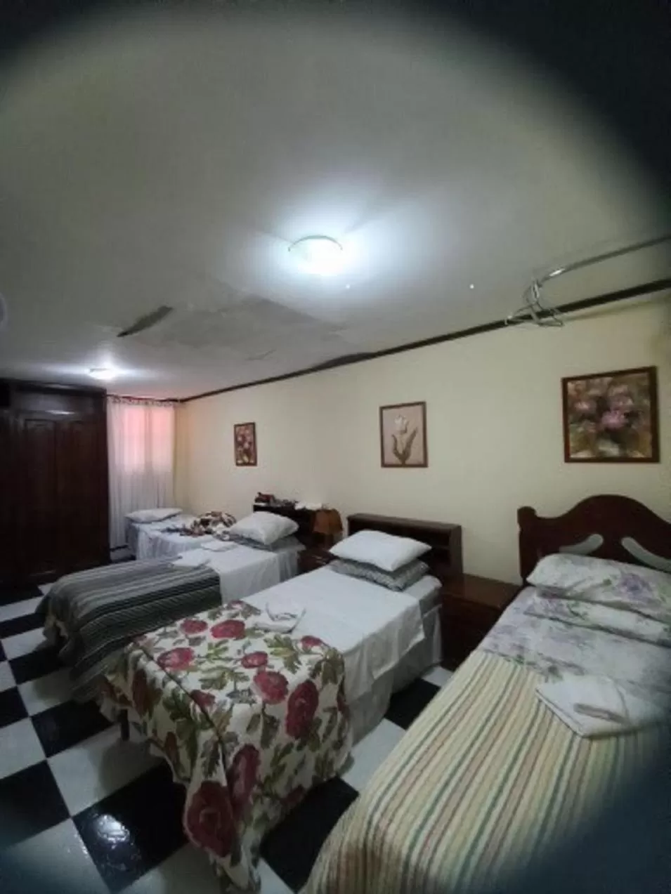 Photo of the whole room, Bed in KzaZendf Cama e Cafe Asa Sul