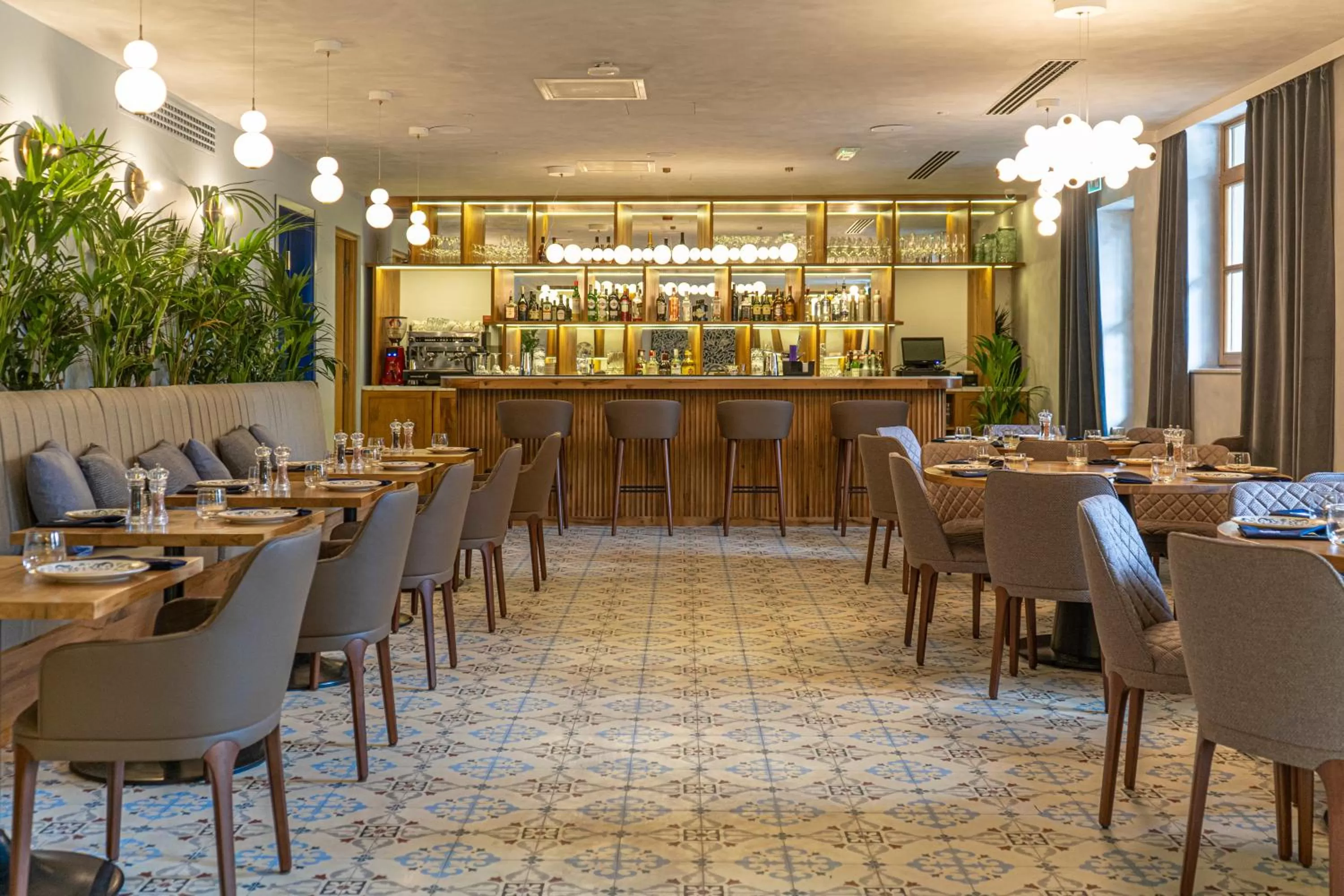 Restaurant/places to eat in The Blue Fox Hotel