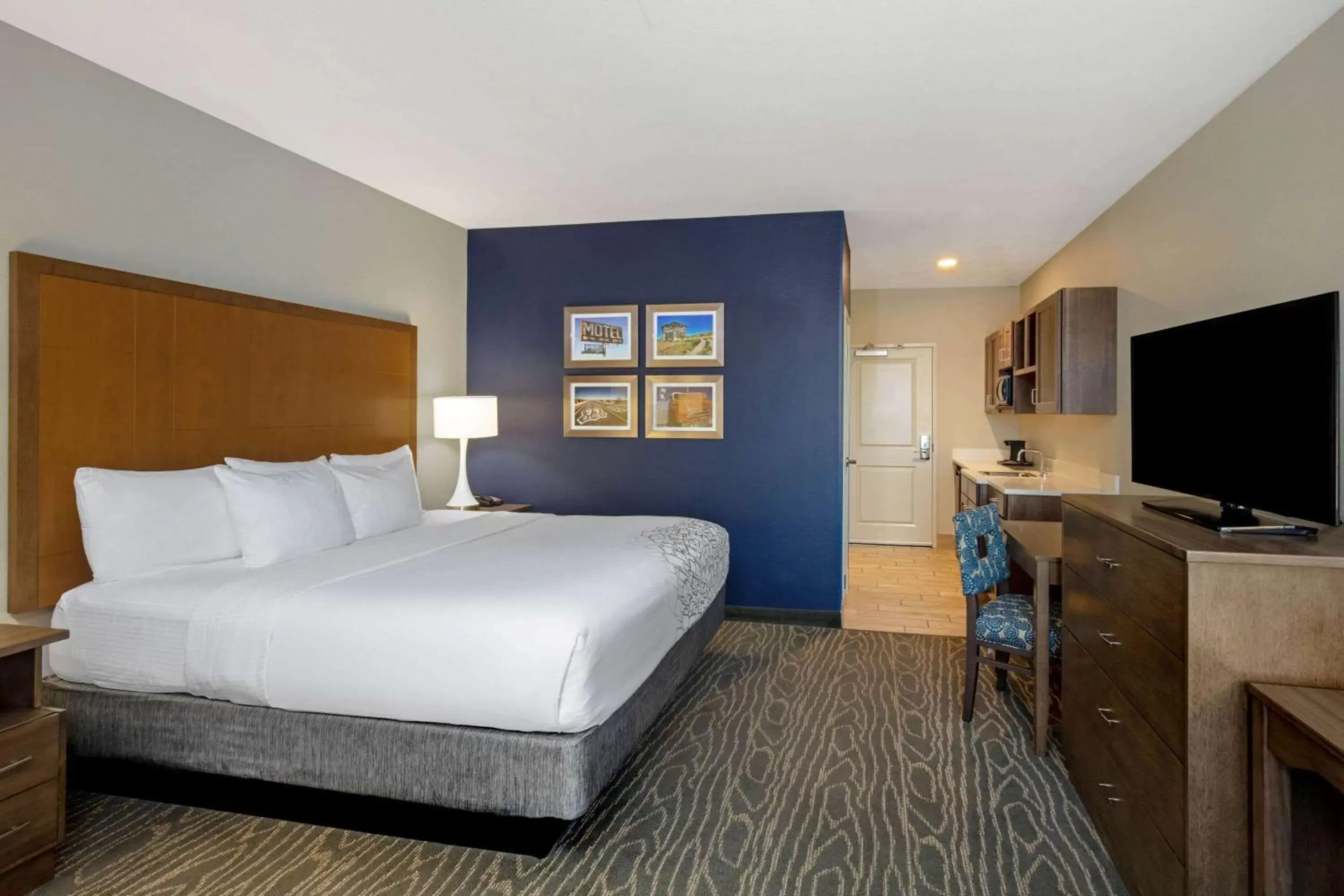 Executive King Room with View - Non-Smoking in La Quinta by Wyndham Kingman Executive King Room with View - Non-Smoking in La Quinta by Wyndham Kingman