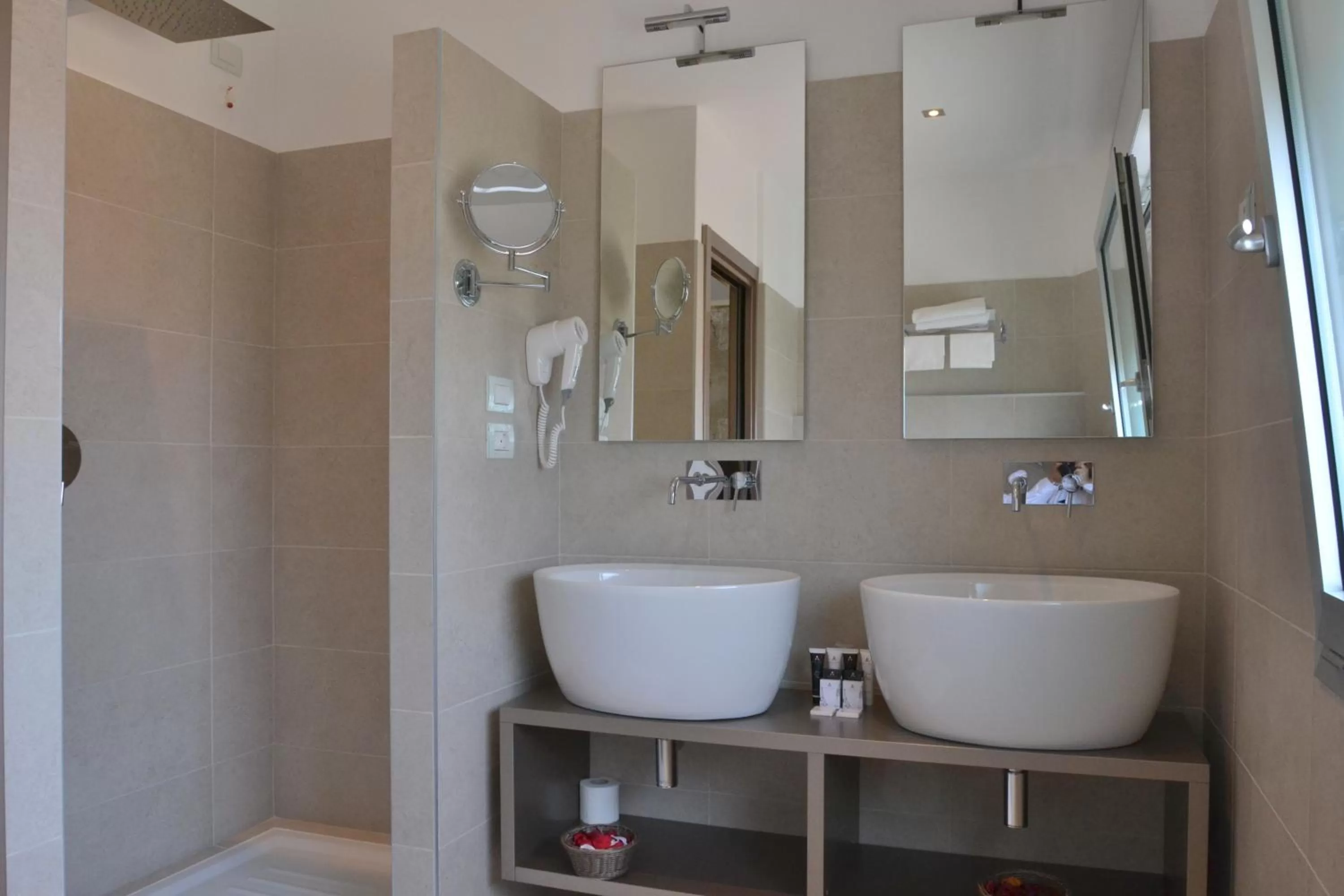 Bathroom in LH Hotel Sirio Venice