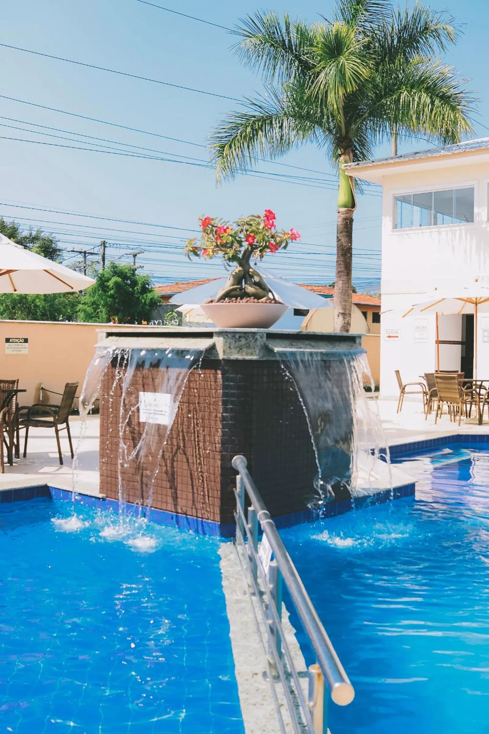 Swimming pool in Pontal Praia Hotel