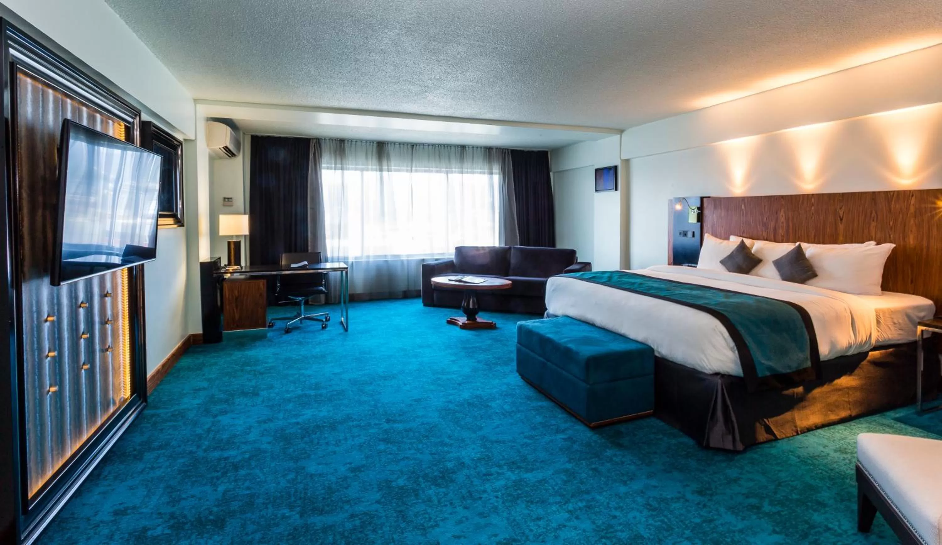 Photo of the whole room, Bed in Radisson Hotel Trinidad