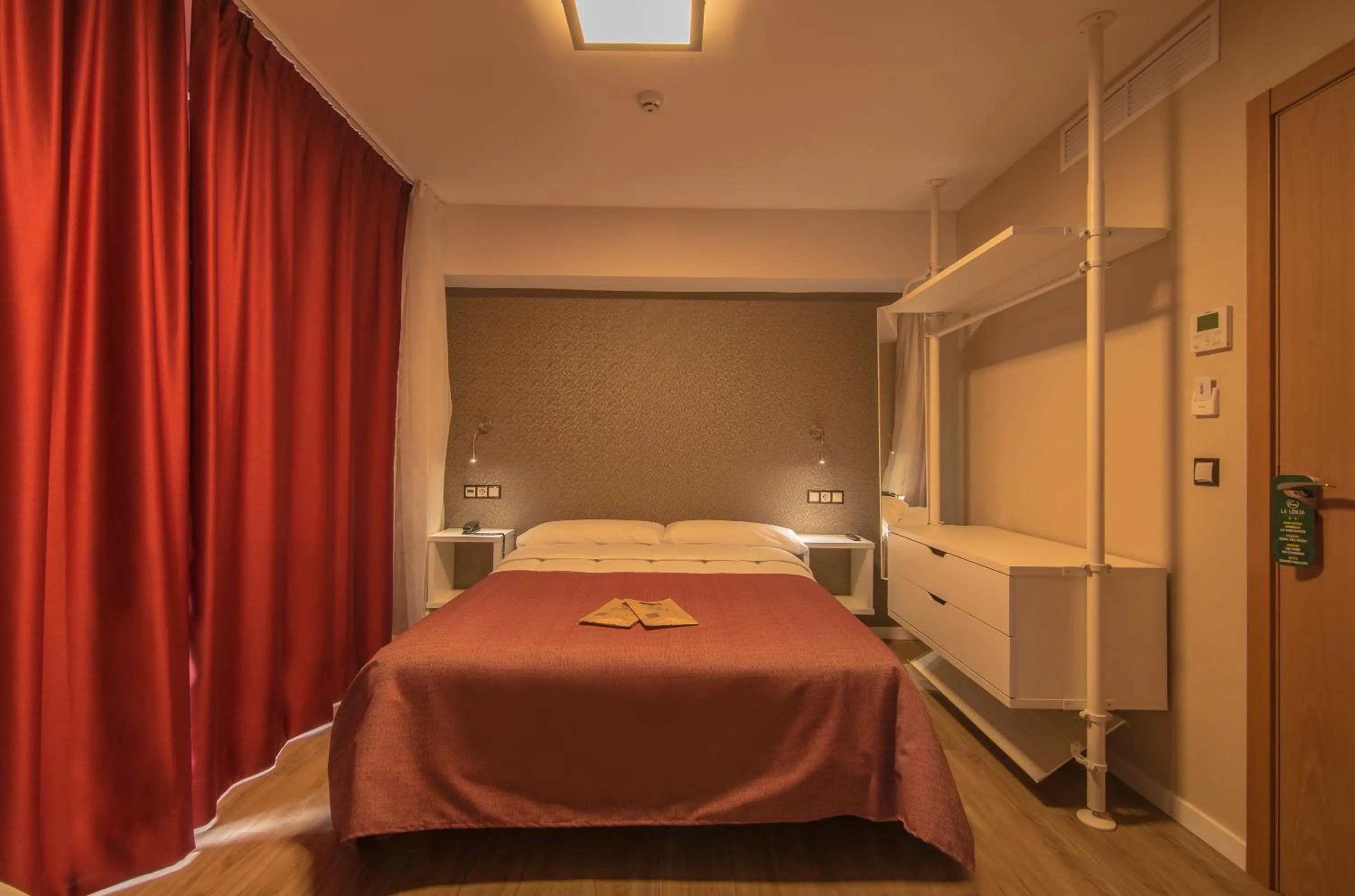 Photo of the whole room, Bed in La Lonja