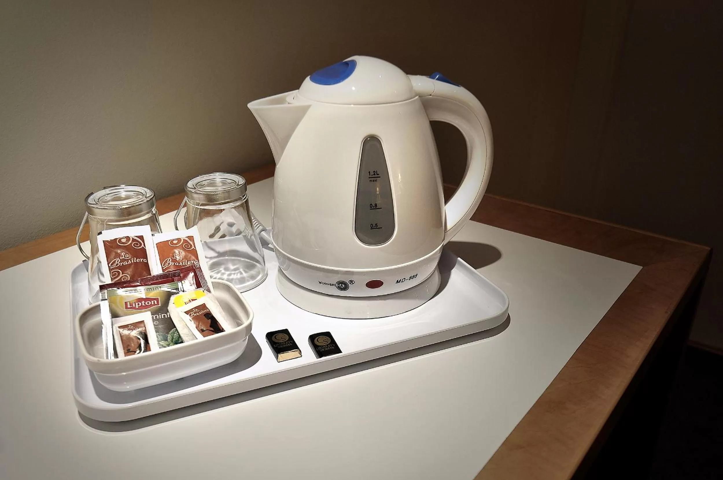 Coffee/tea facilities in Hotel Kandahar