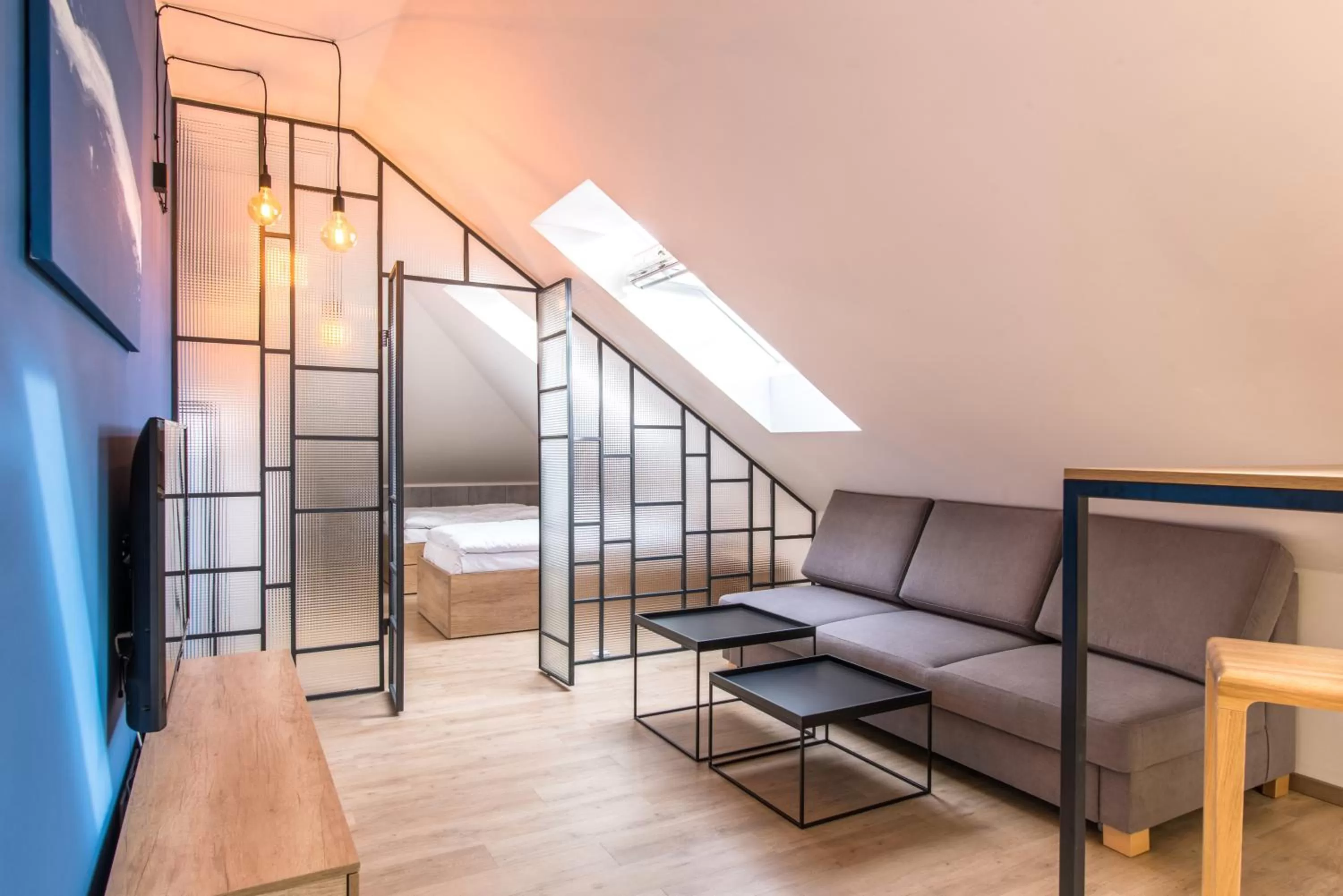 Living room, Bed in MeetMe23