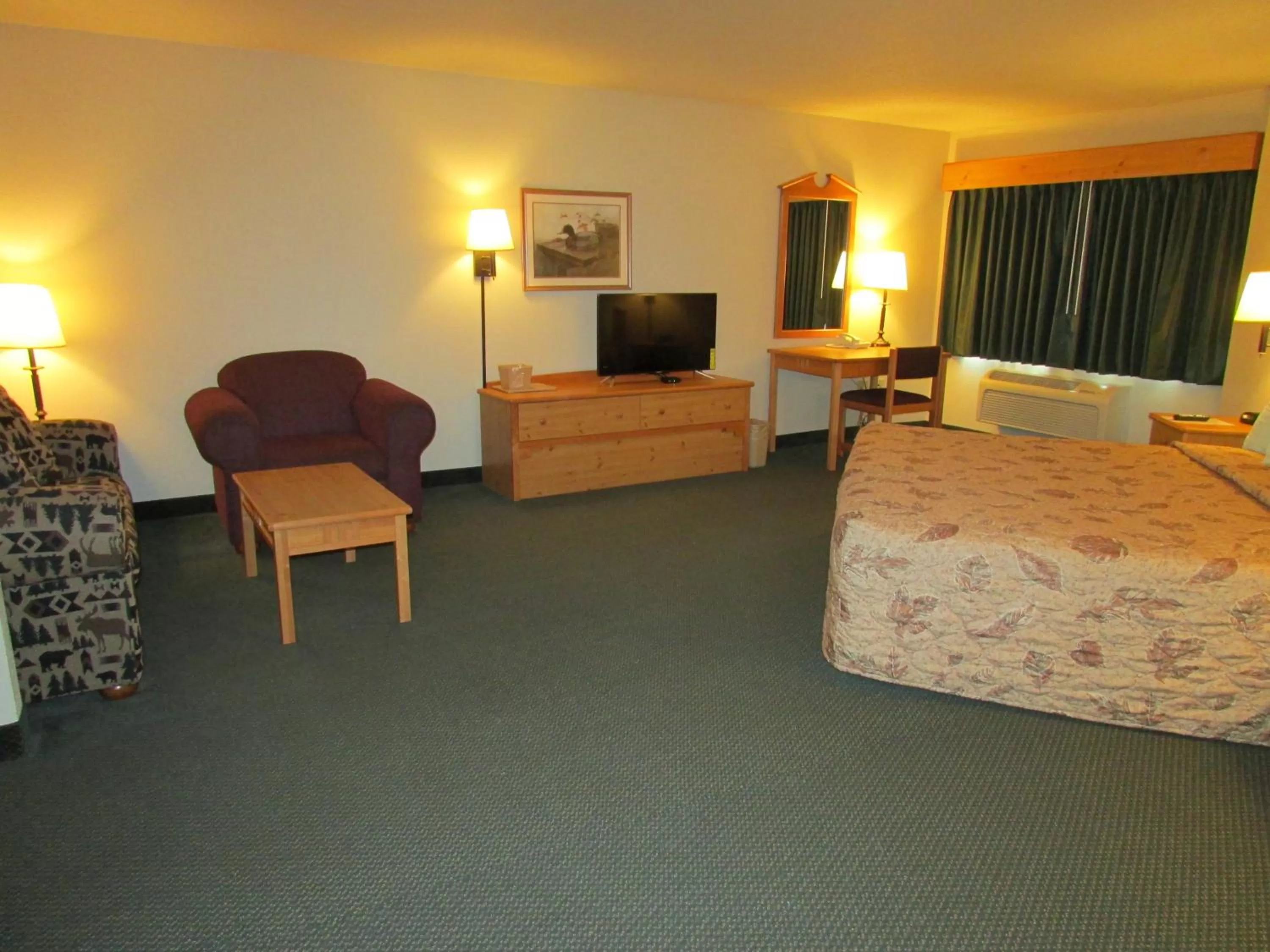 Classic Single Room with Extra Bed in AmeriVu Inn & Suites