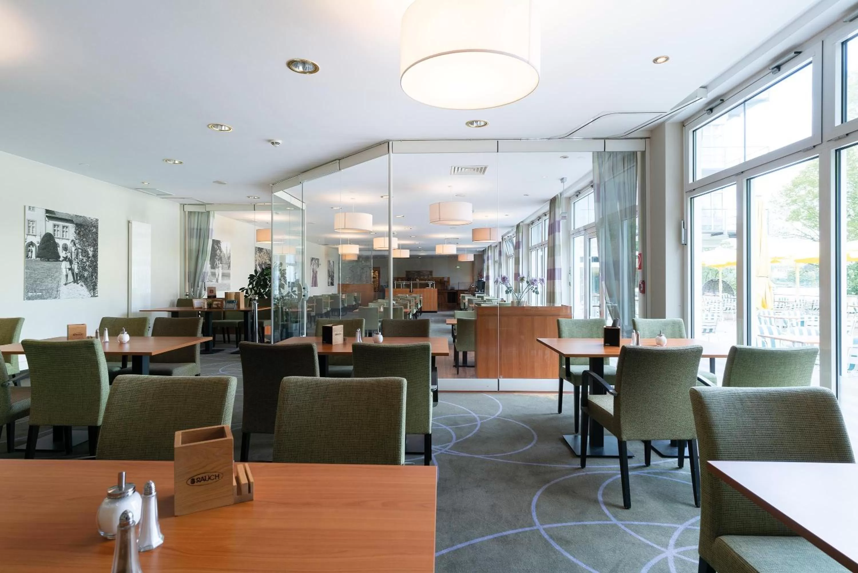 Restaurant/places to eat in Seminaris Hotel Potsdam Griebnitzsee