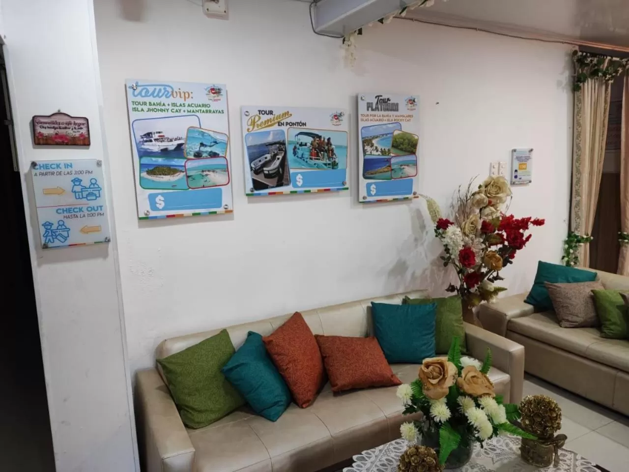 Living room in Jackson House Inn