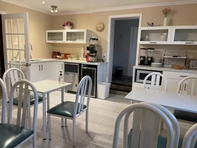 Restaurant/places to eat in Motel Becancour