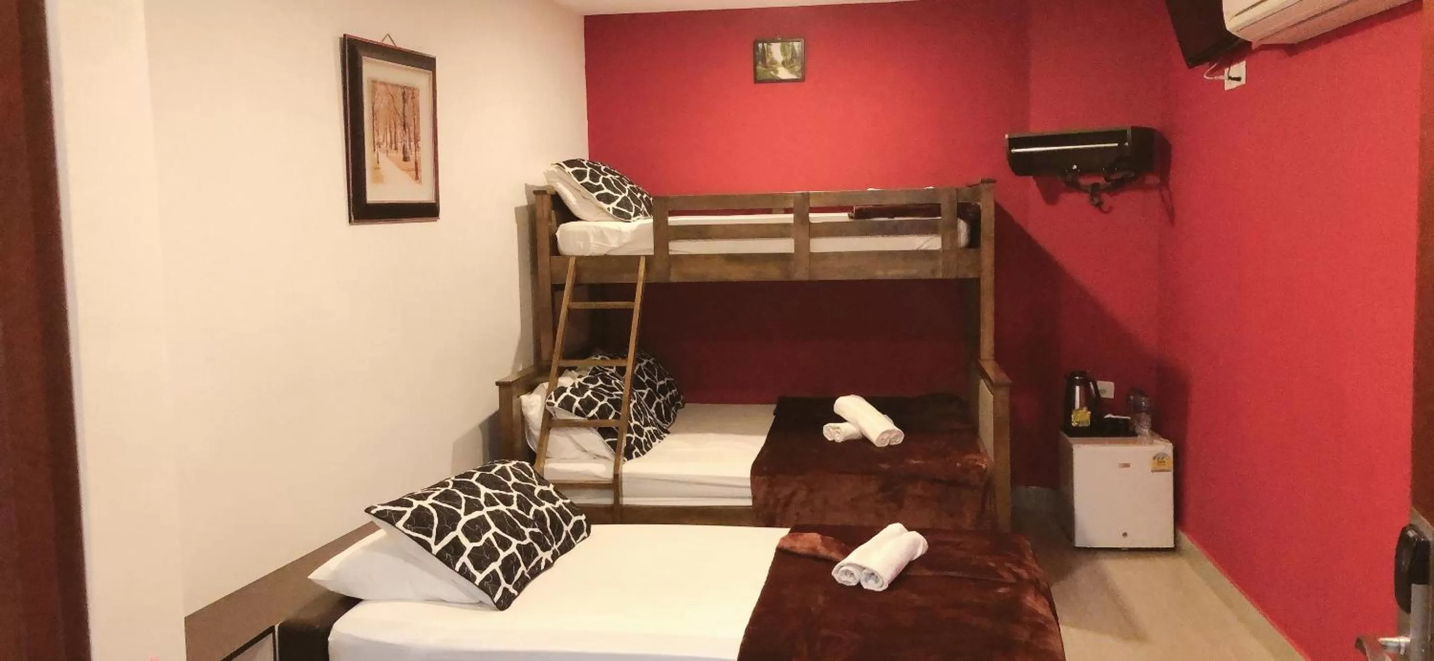 bunk bed, Bed in Tai Hoe Hotel