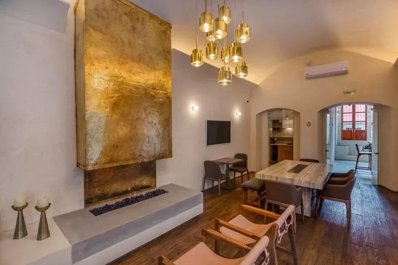 Communal lounge/ TV room in Cantera 1910 Hotel Boutique, Destination Hotel