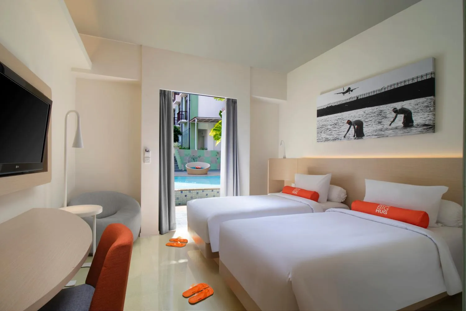 Photo of the whole room, Bed in HARRIS Hotel Kuta Tuban Bali