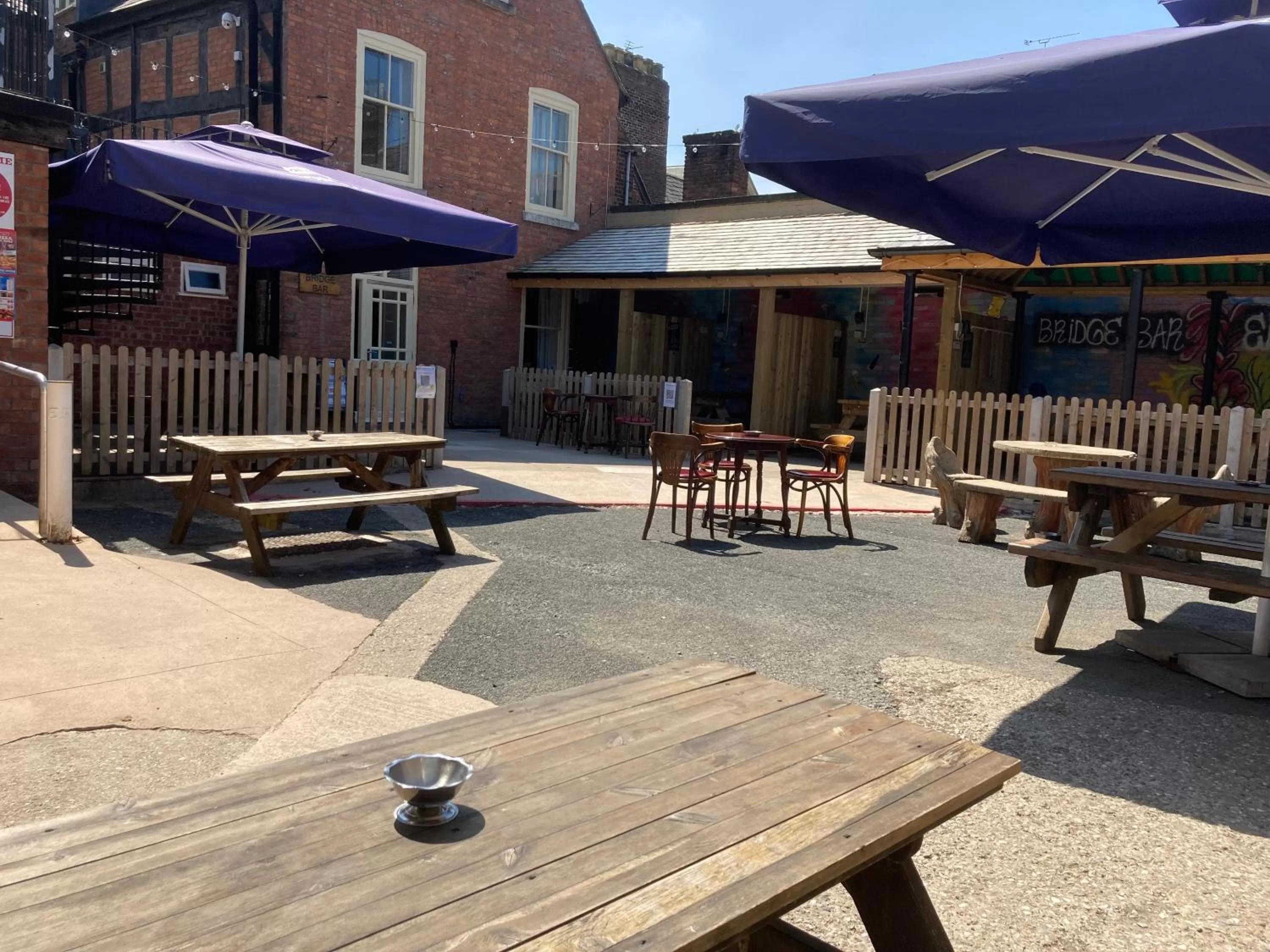 Garden in Ellesmere Hotel