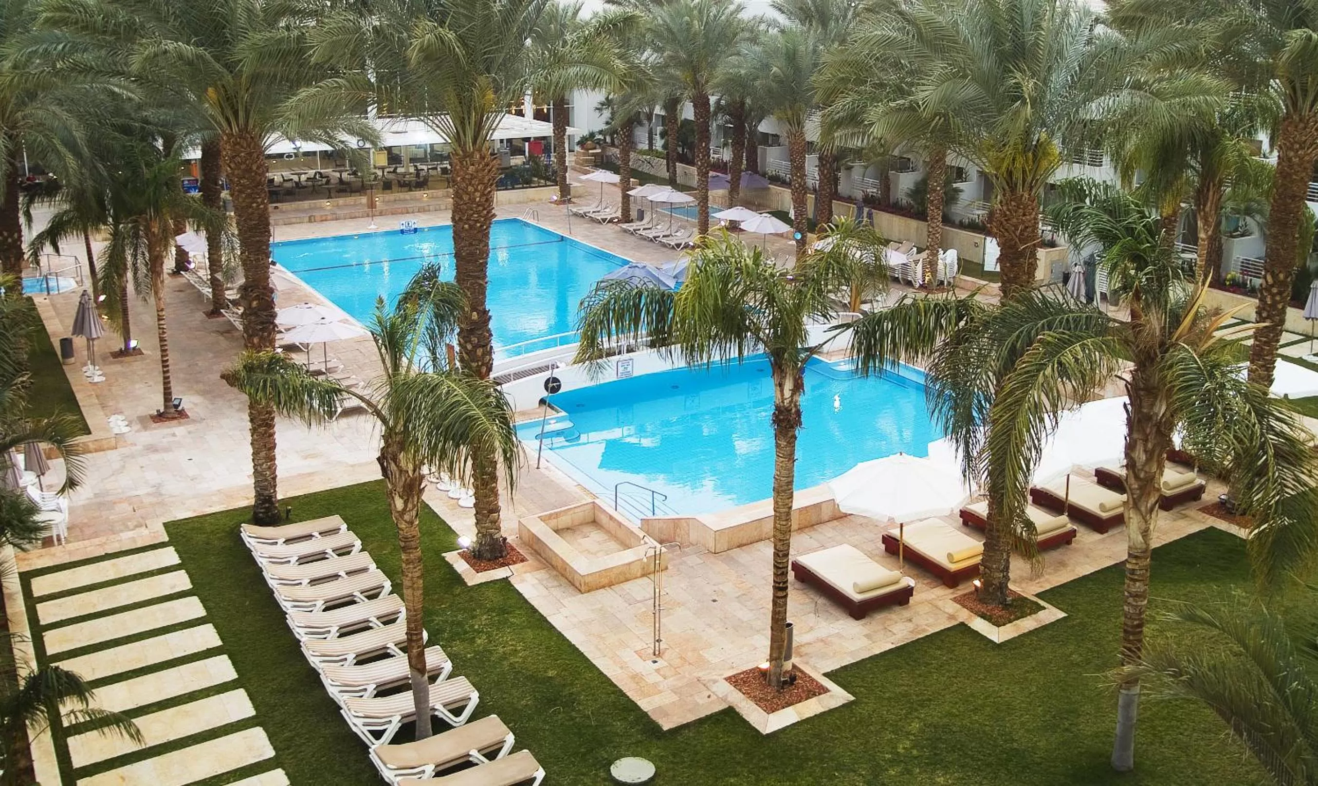Swimming pool in Leonardo Royal Resort Eilat