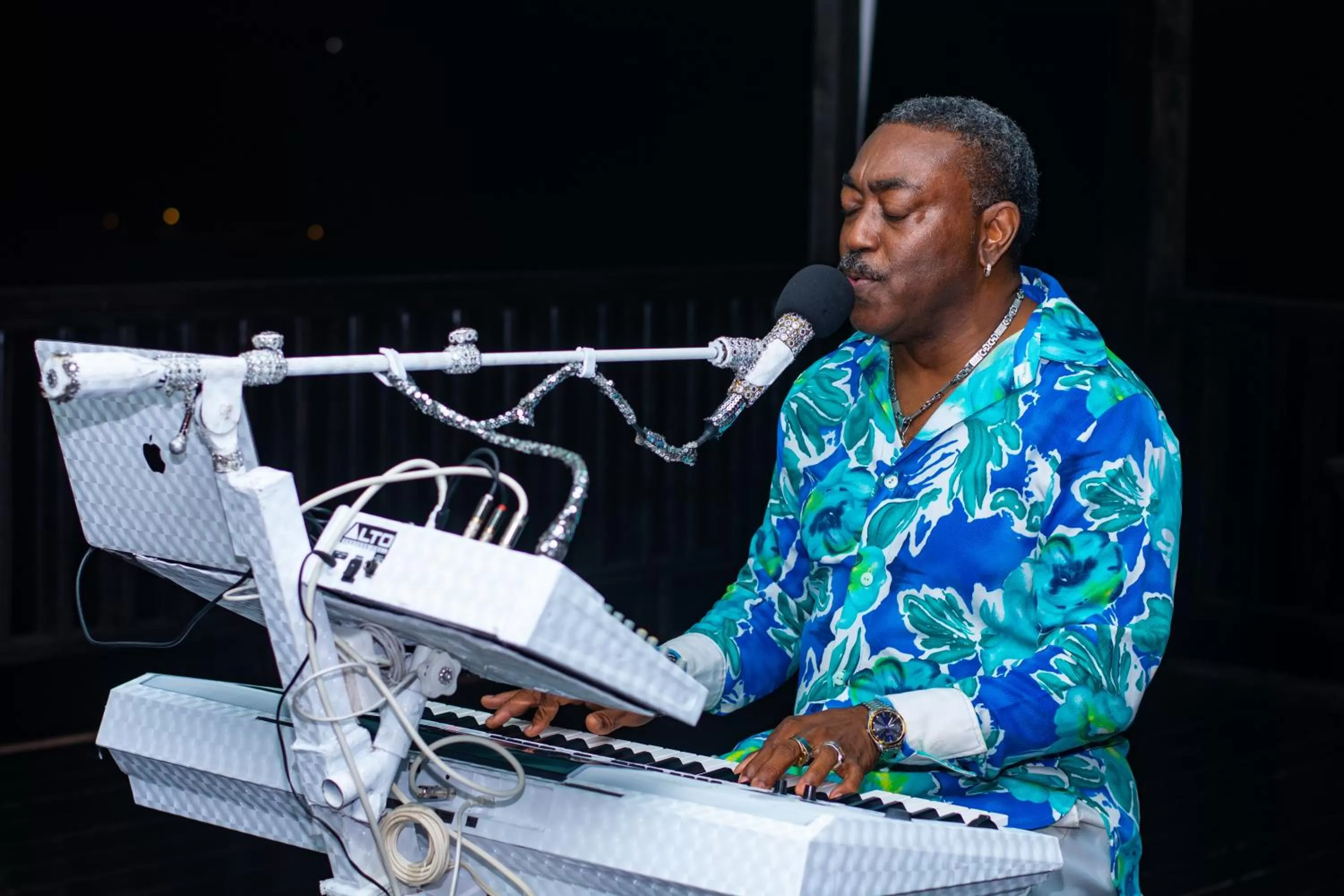 Entertainment in COCOS Hotel Antigua - All Inclusive - Adults Only