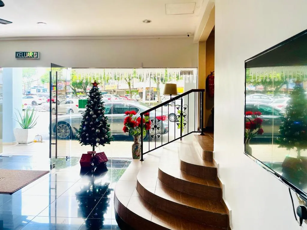 Golden Court Hotel - Sri Pelangi